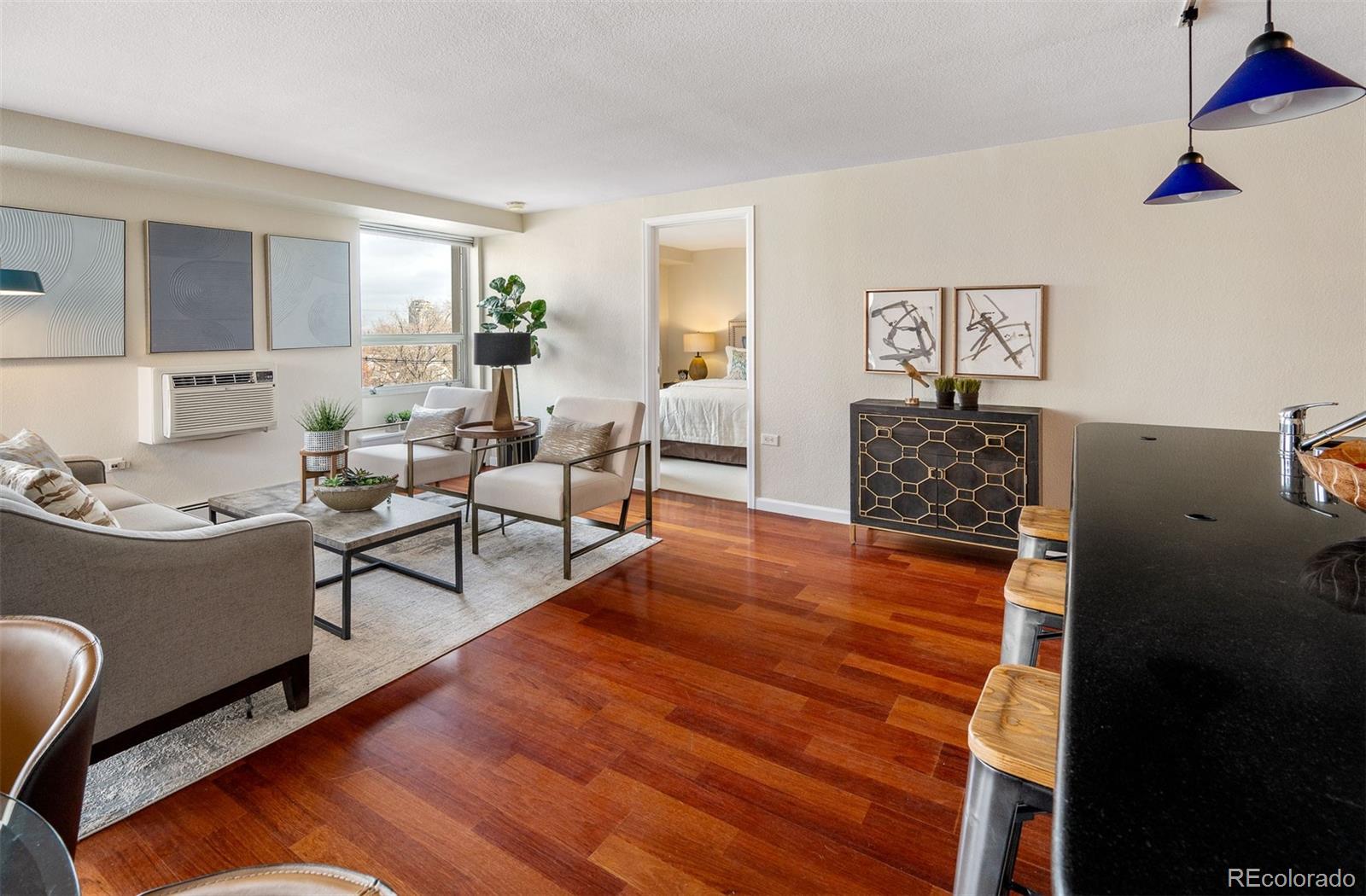 1150 Vine Street Unit: 404