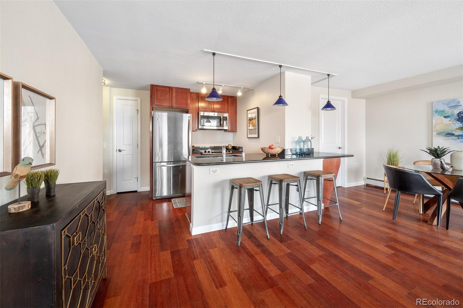 1150 Vine Street Unit: 404