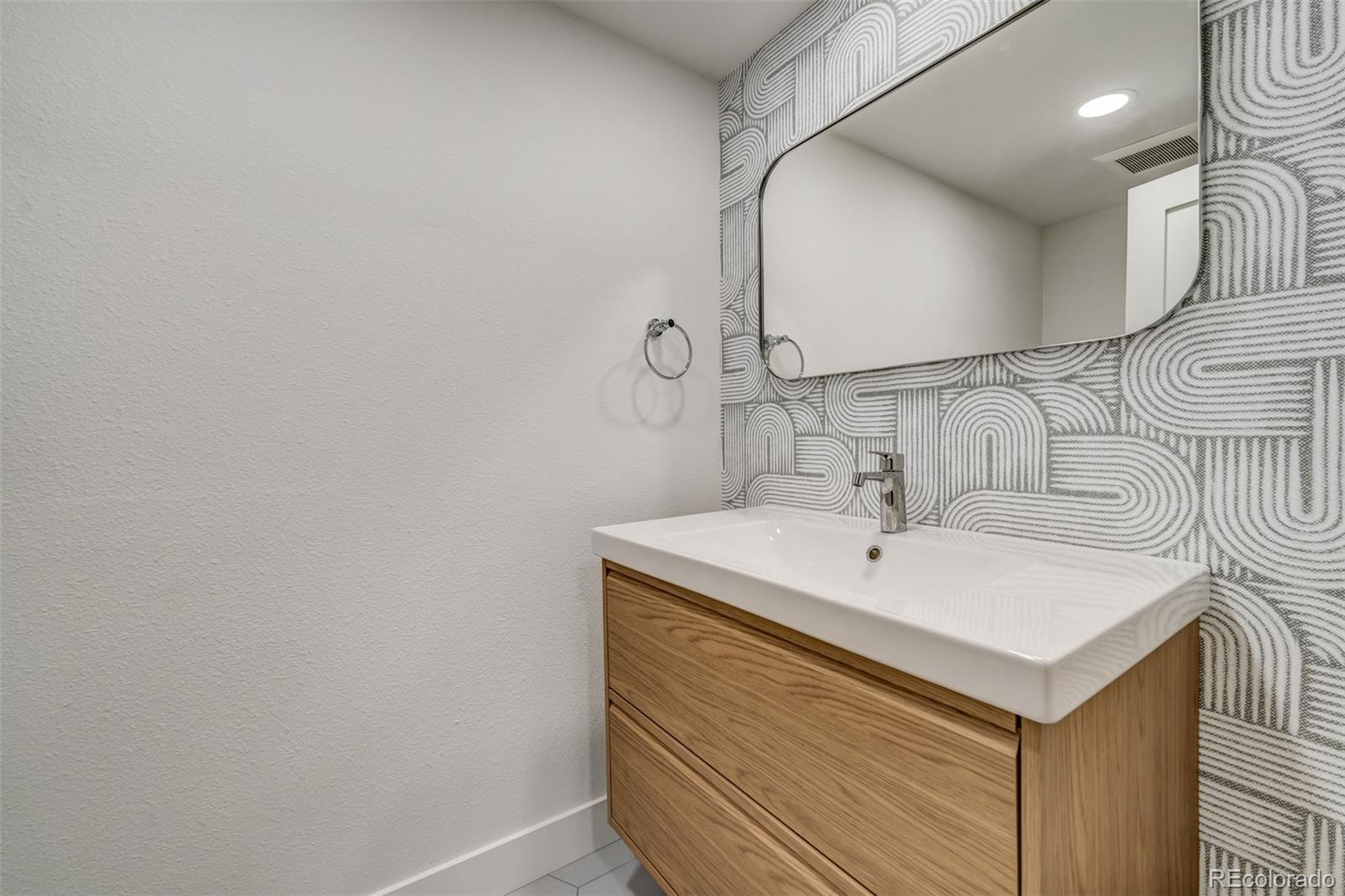 5985 S Leyden Street