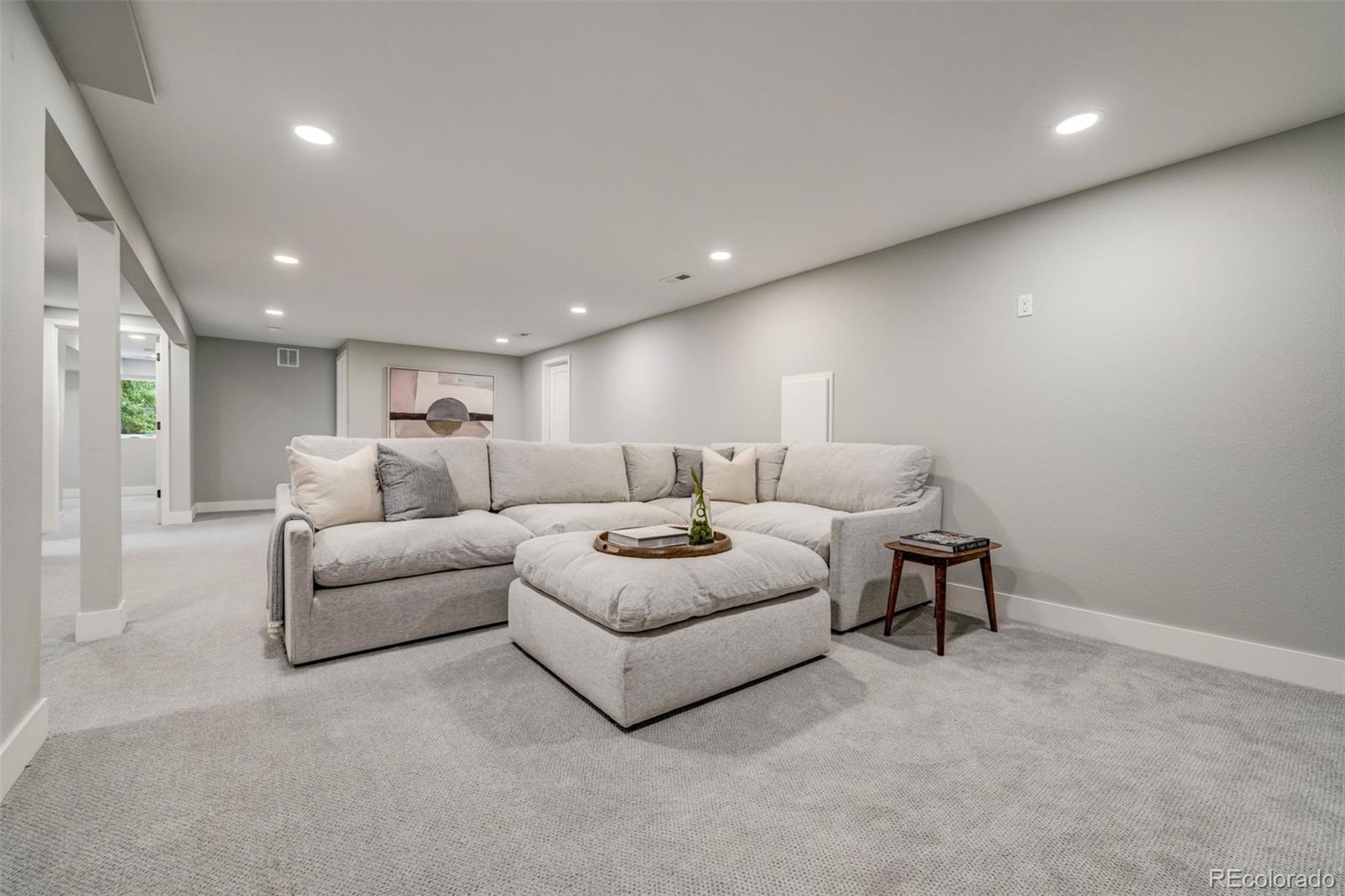 5985 S Leyden Street