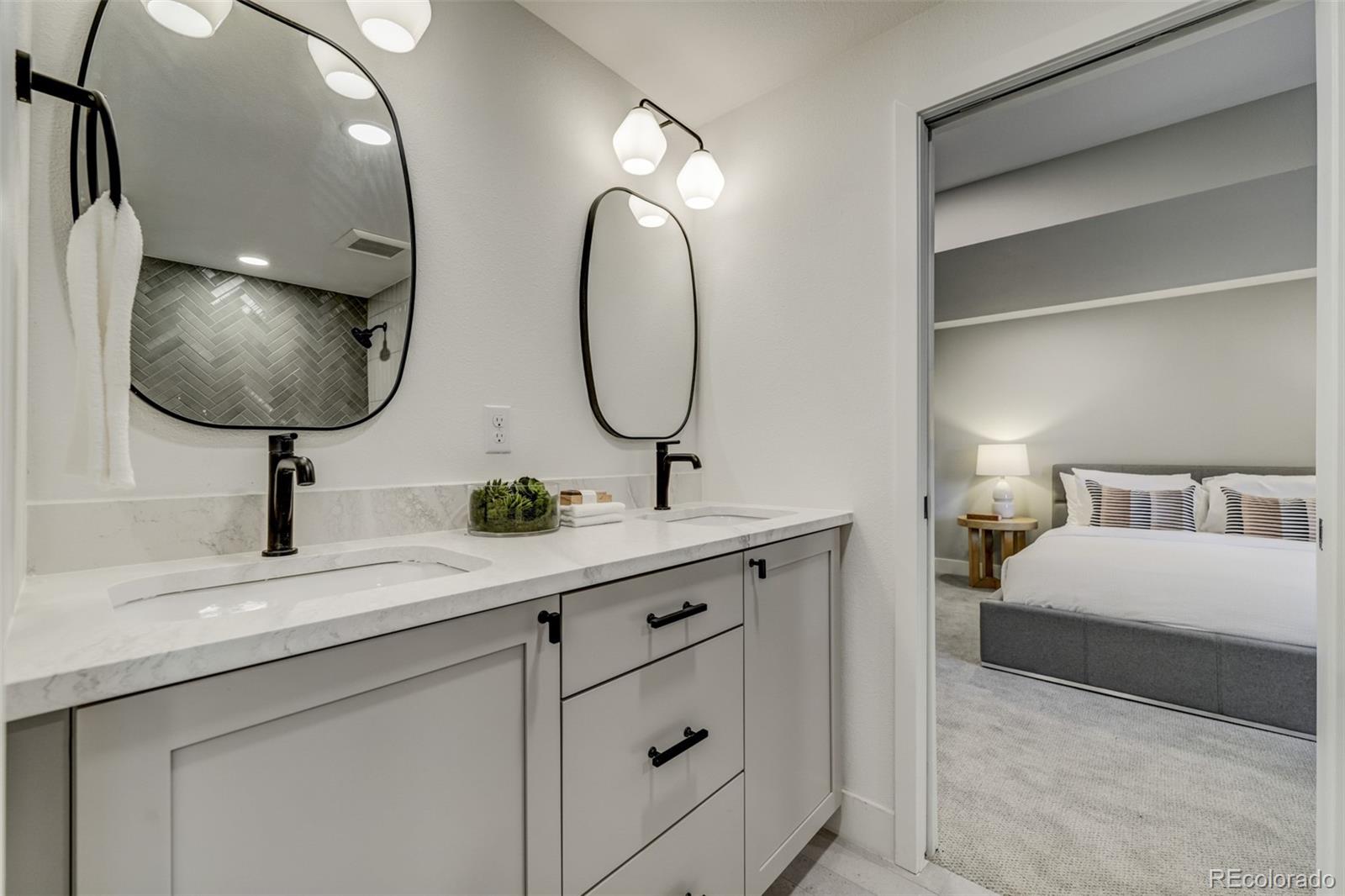 5985 S Leyden Street