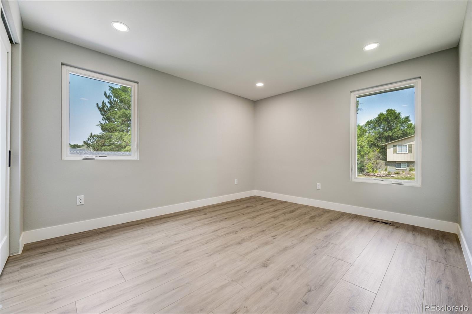 5985 S Leyden Street