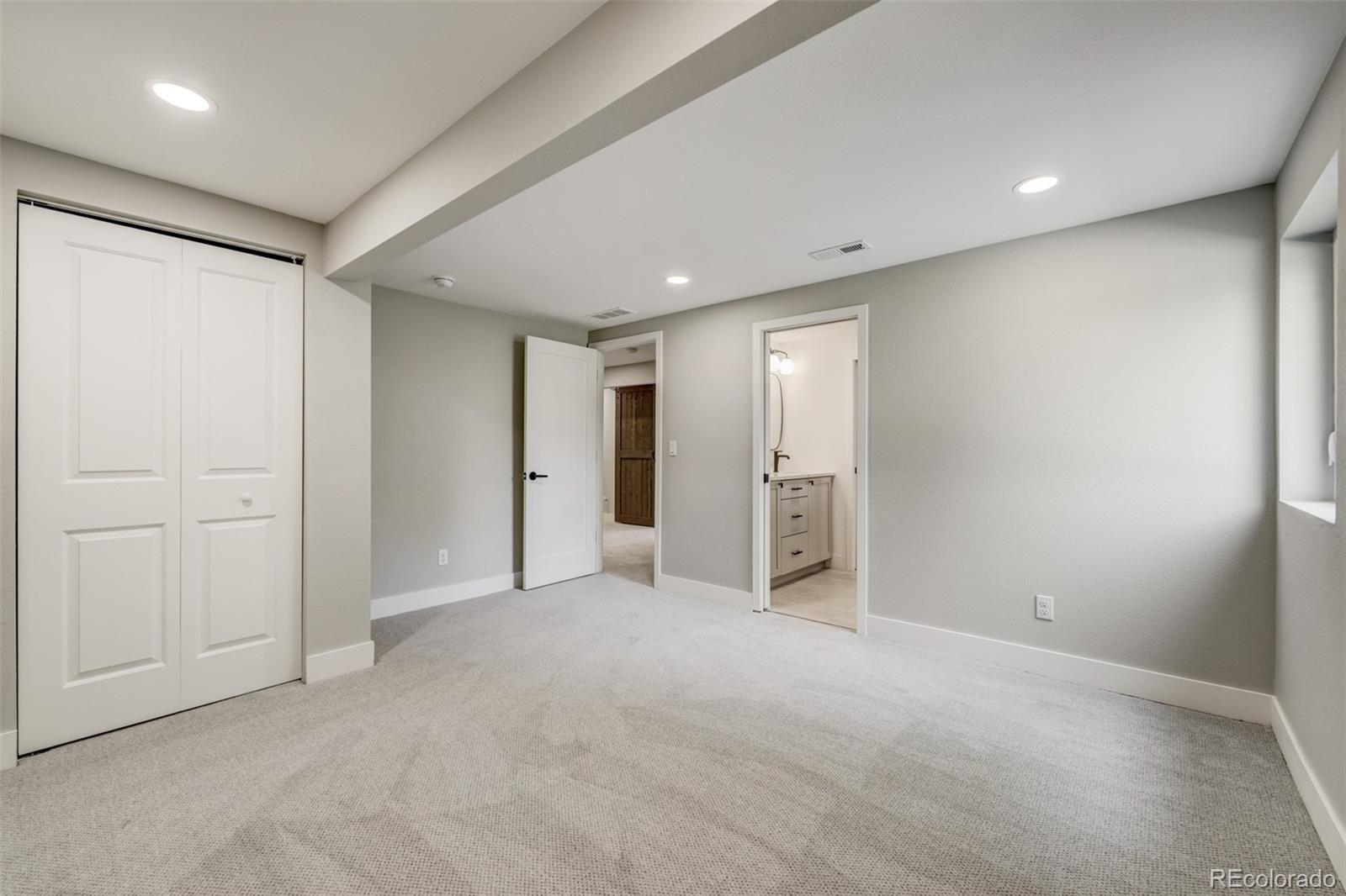 5985 S Leyden Street