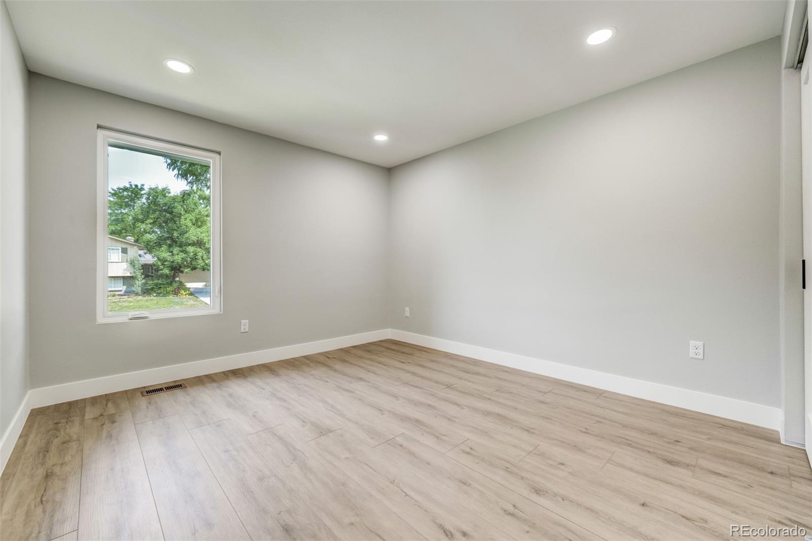 5985 S Leyden Street