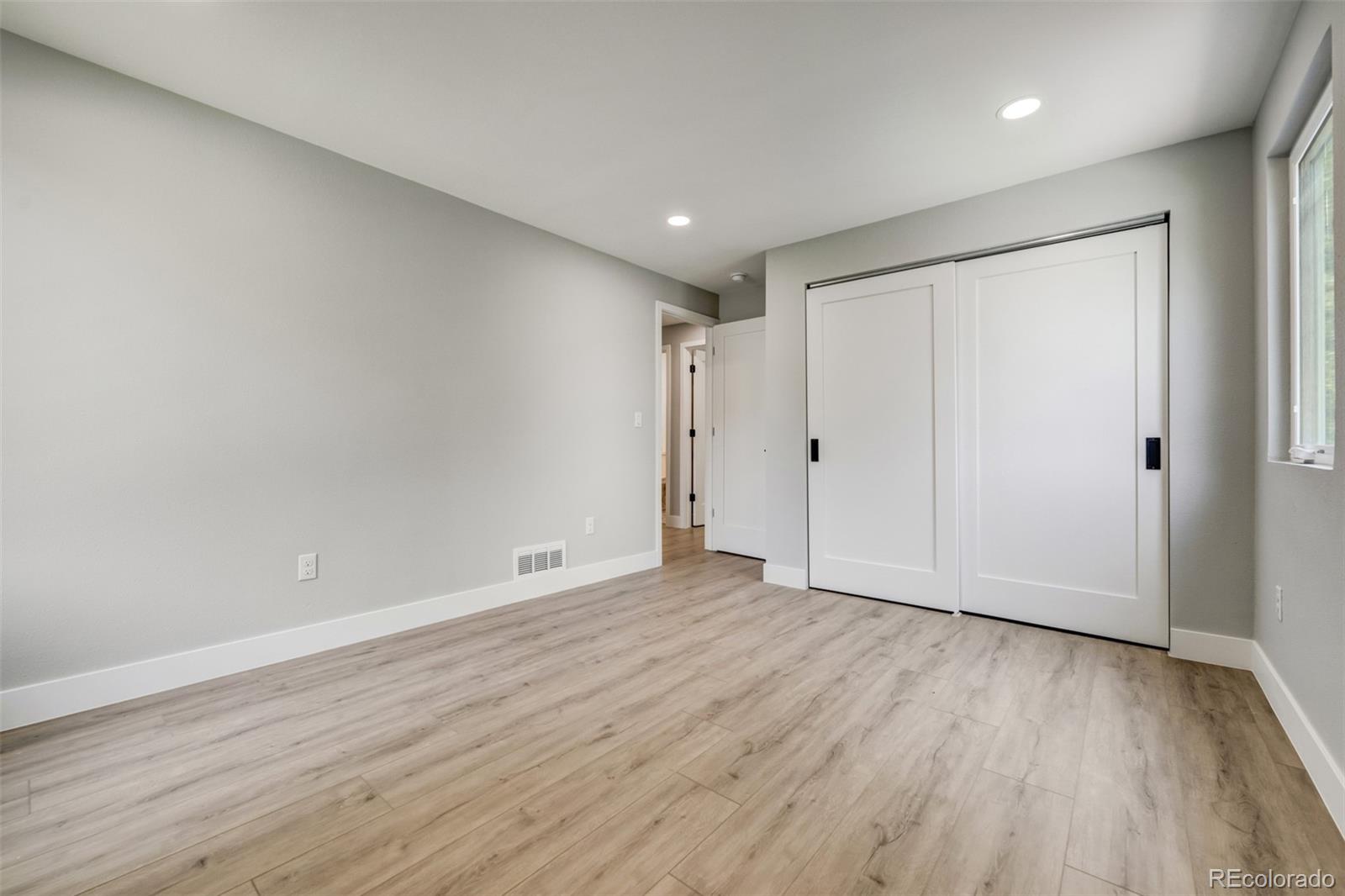 5985 S Leyden Street