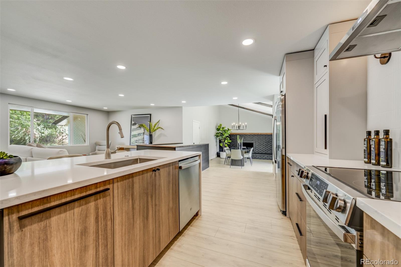 5985 S Leyden Street