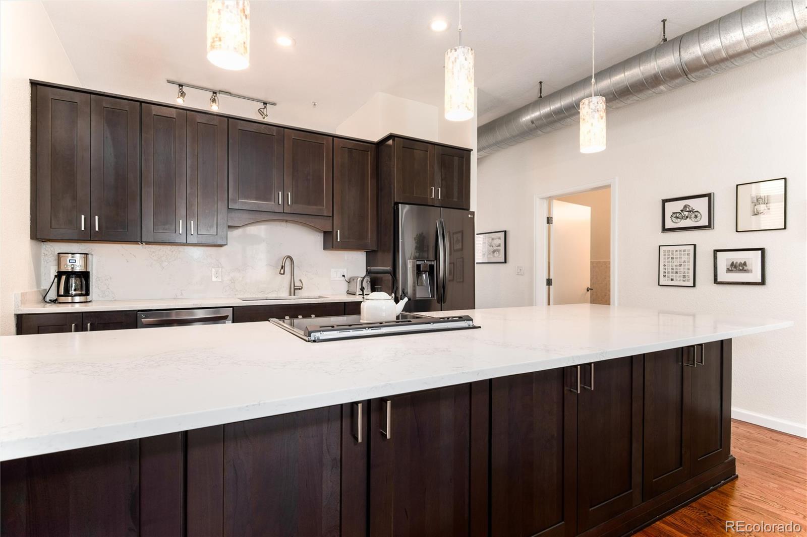 190 Roslyn Street Unit: 1309