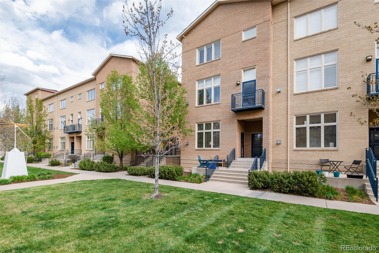 190 Roslyn Street Unit: 1309