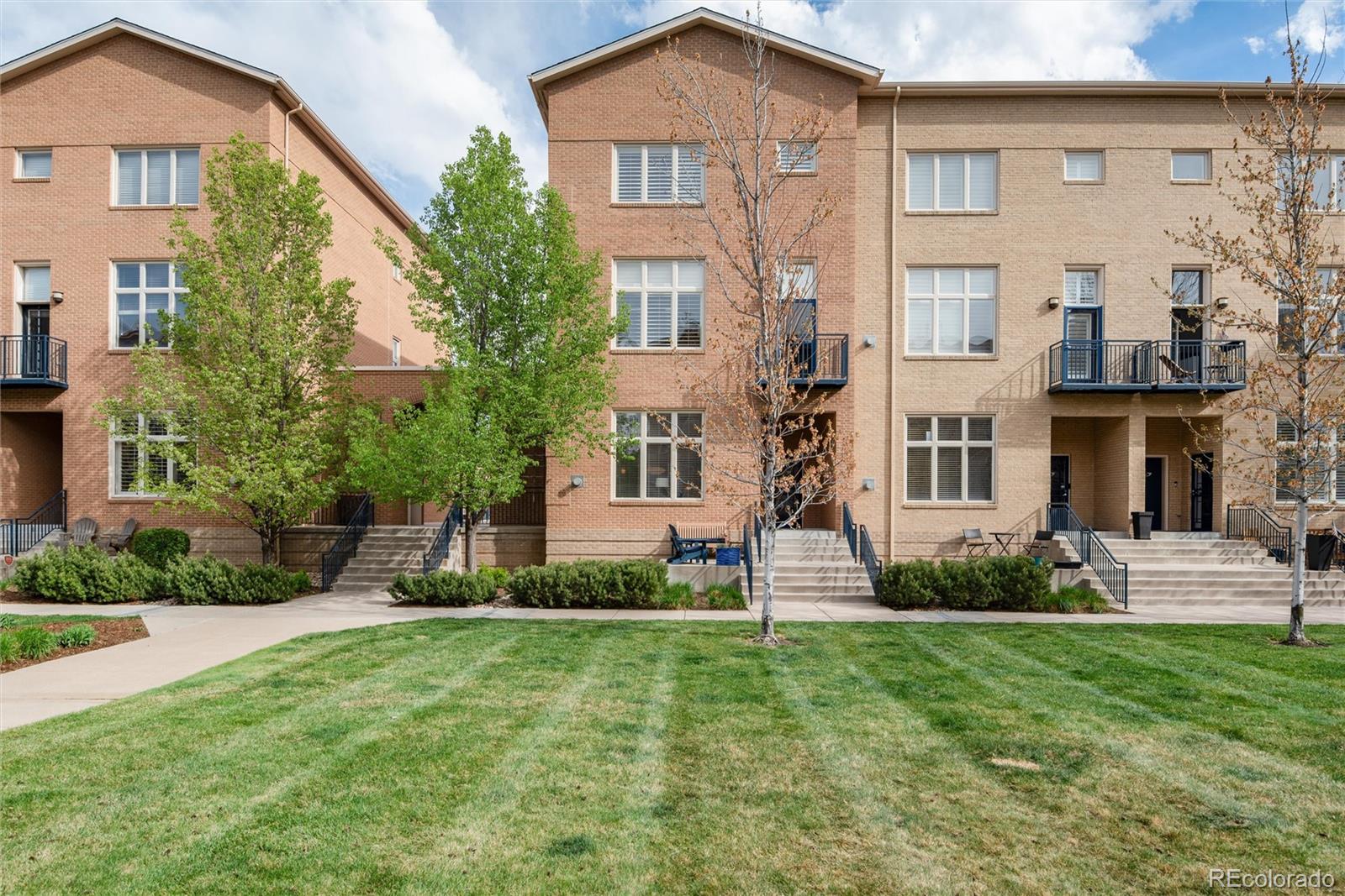 190 Roslyn Street Unit: 1309