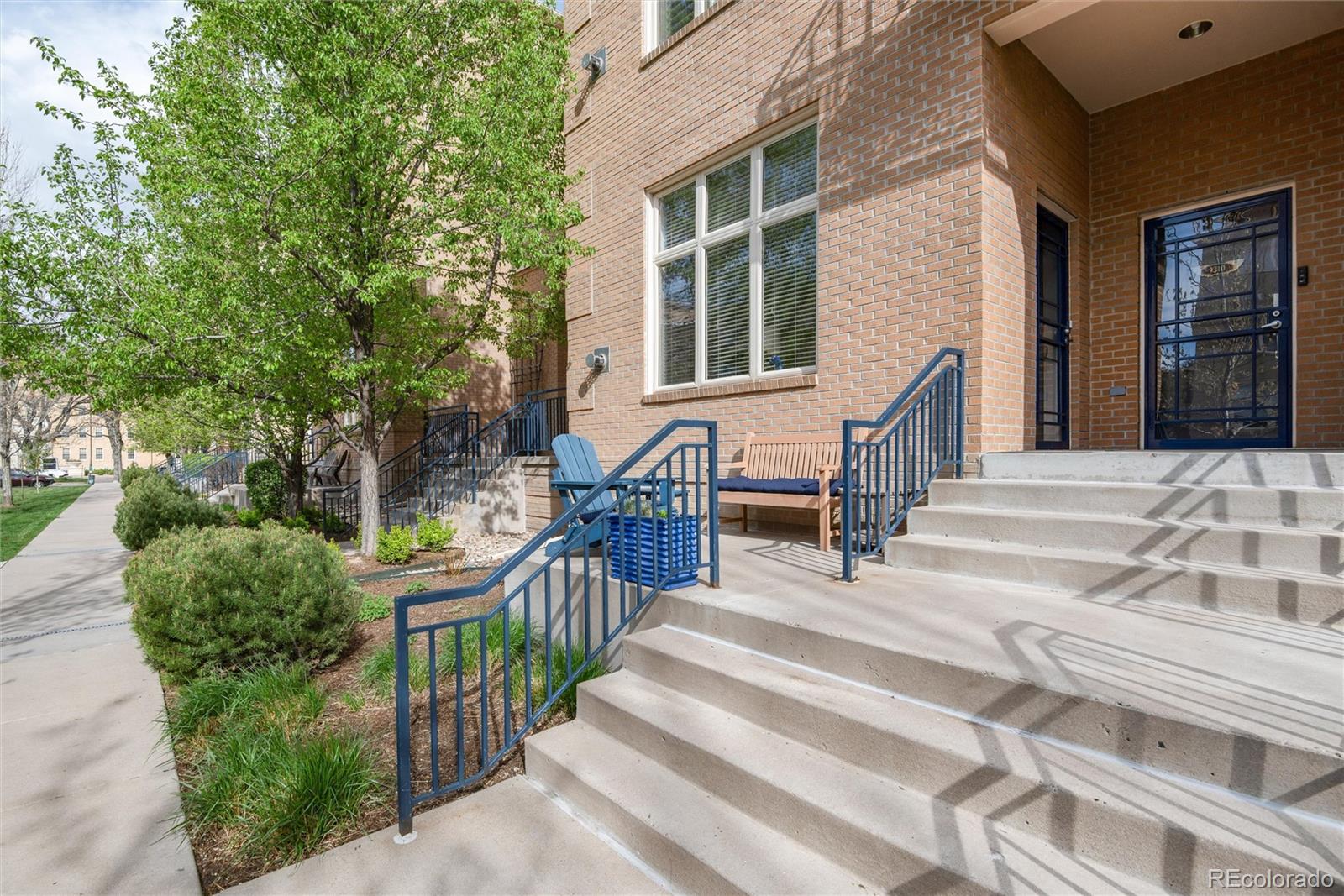 190 Roslyn Street Unit: 1309