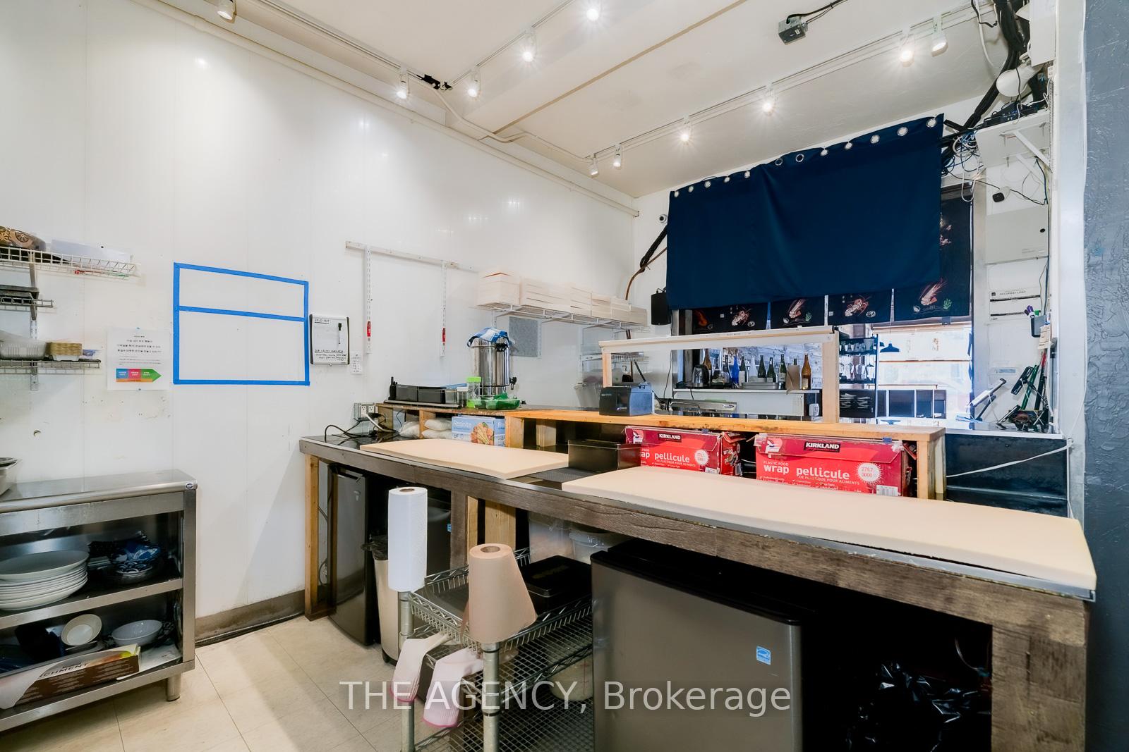 874 Eglinton Avenue E, Toronto
