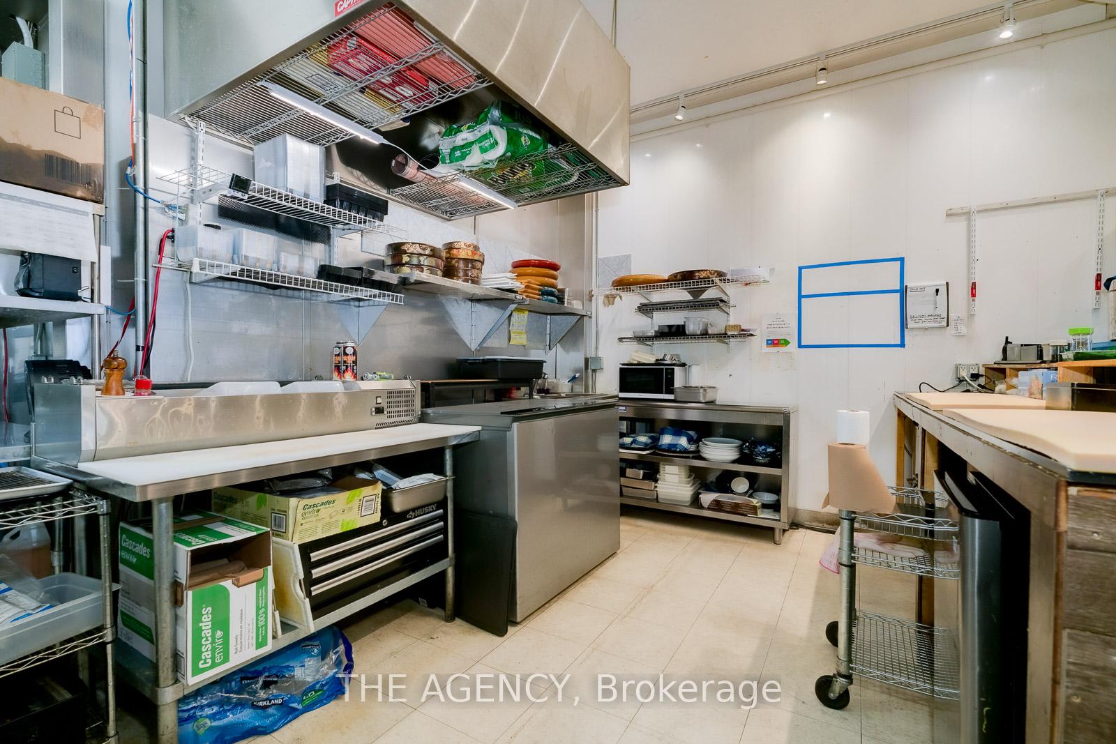 874 Eglinton Avenue E, Toronto