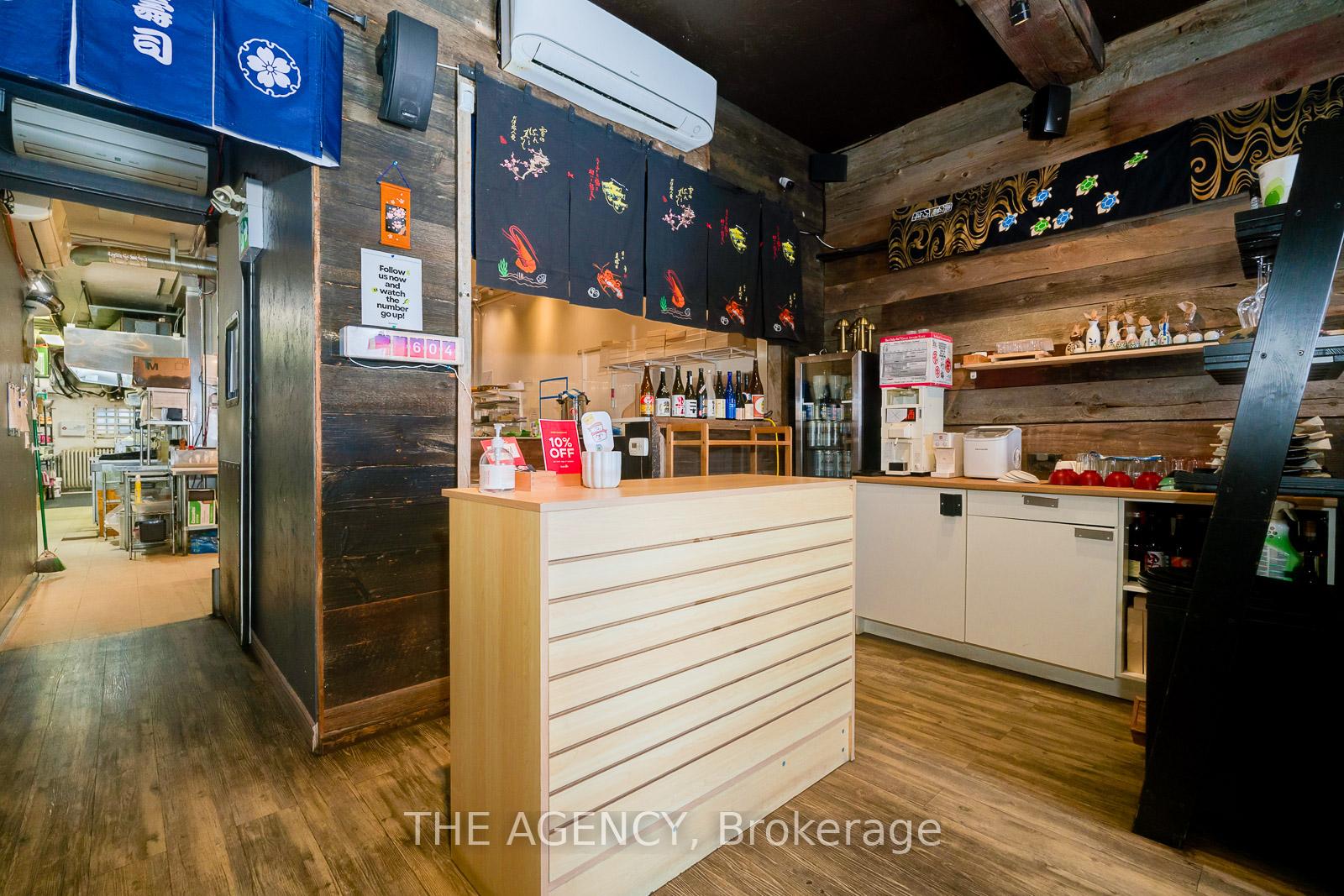 874 Eglinton Avenue E, Toronto