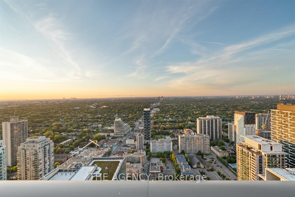39 Roehampton Avenue 4506, Toronto Unit: 4506
