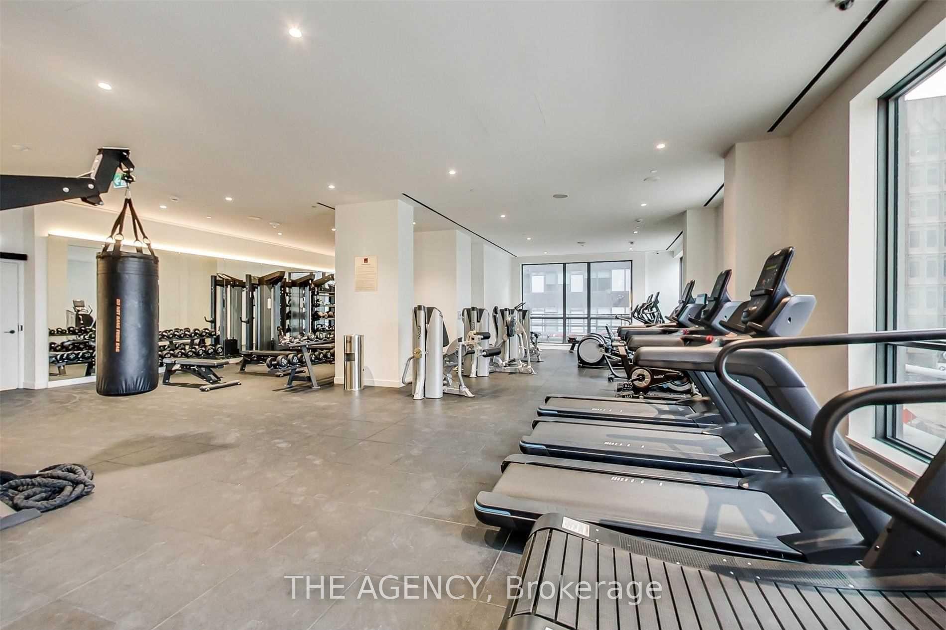 39 Roehampton Avenue 4506, Toronto Unit: 4506