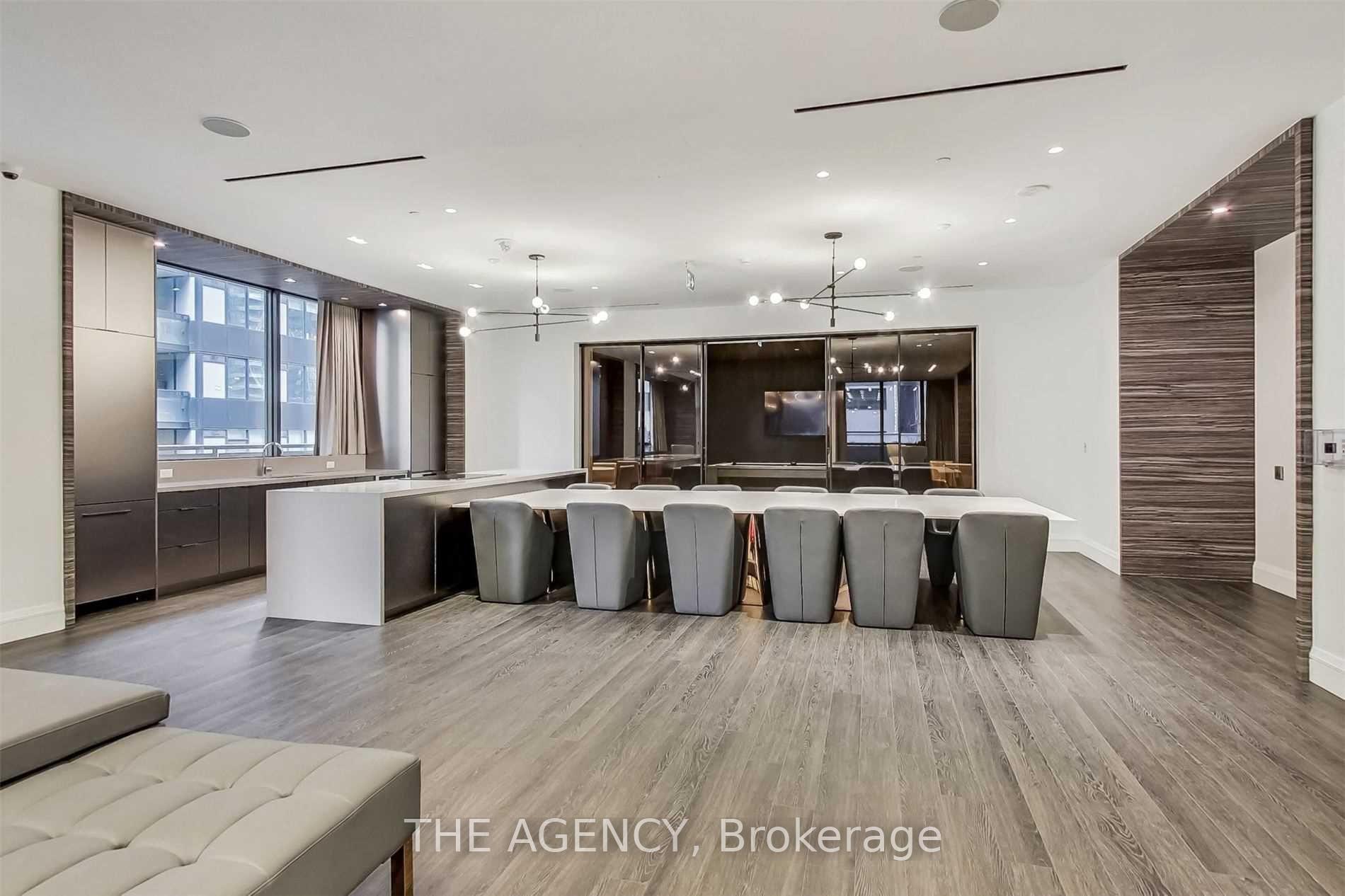 39 Roehampton Avenue 4506, Toronto Unit: 4506