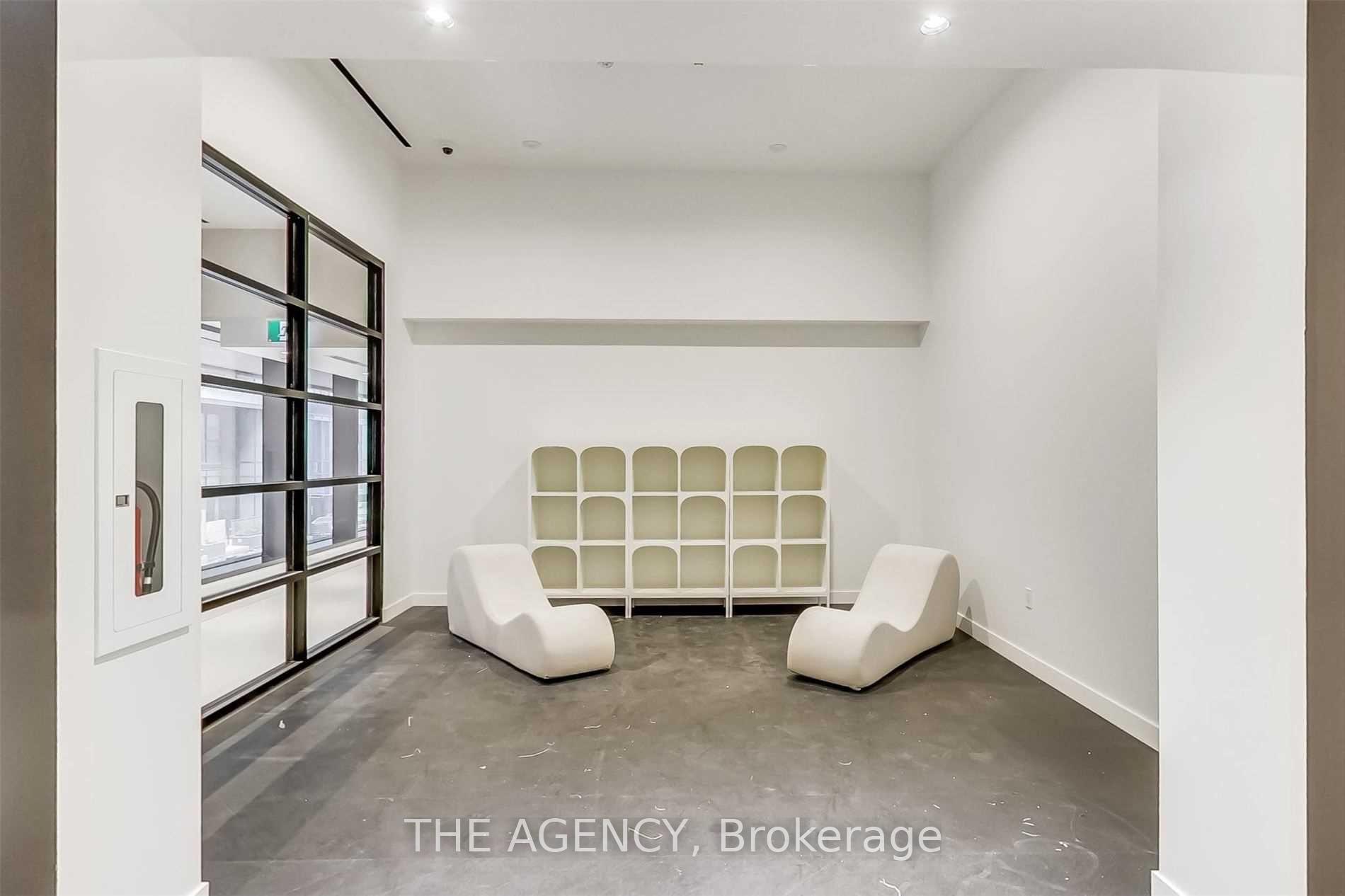 39 Roehampton Avenue 4506, Toronto Unit: 4506