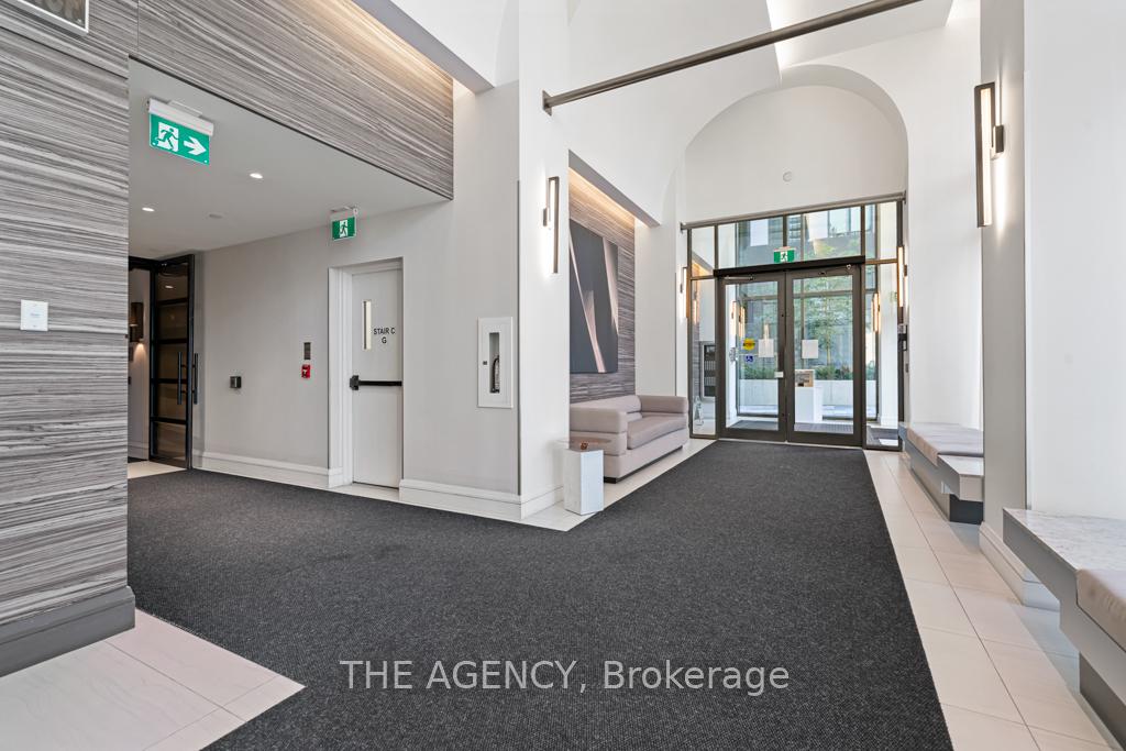 39 Roehampton Avenue 4506, Toronto Unit: 4506