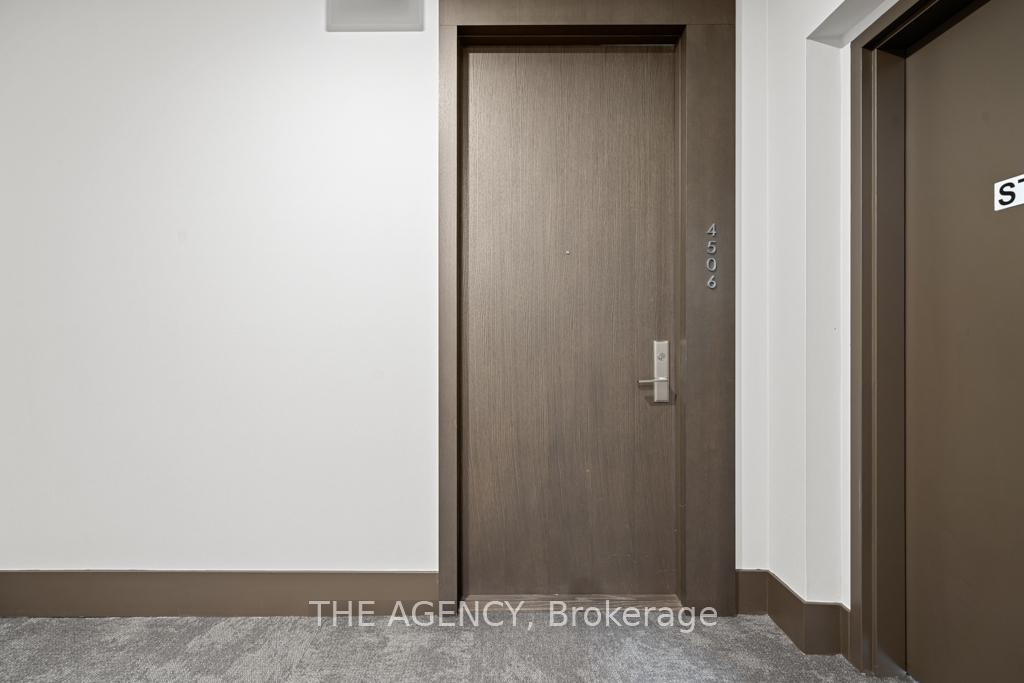 39 Roehampton Avenue 4506, Toronto Unit: 4506