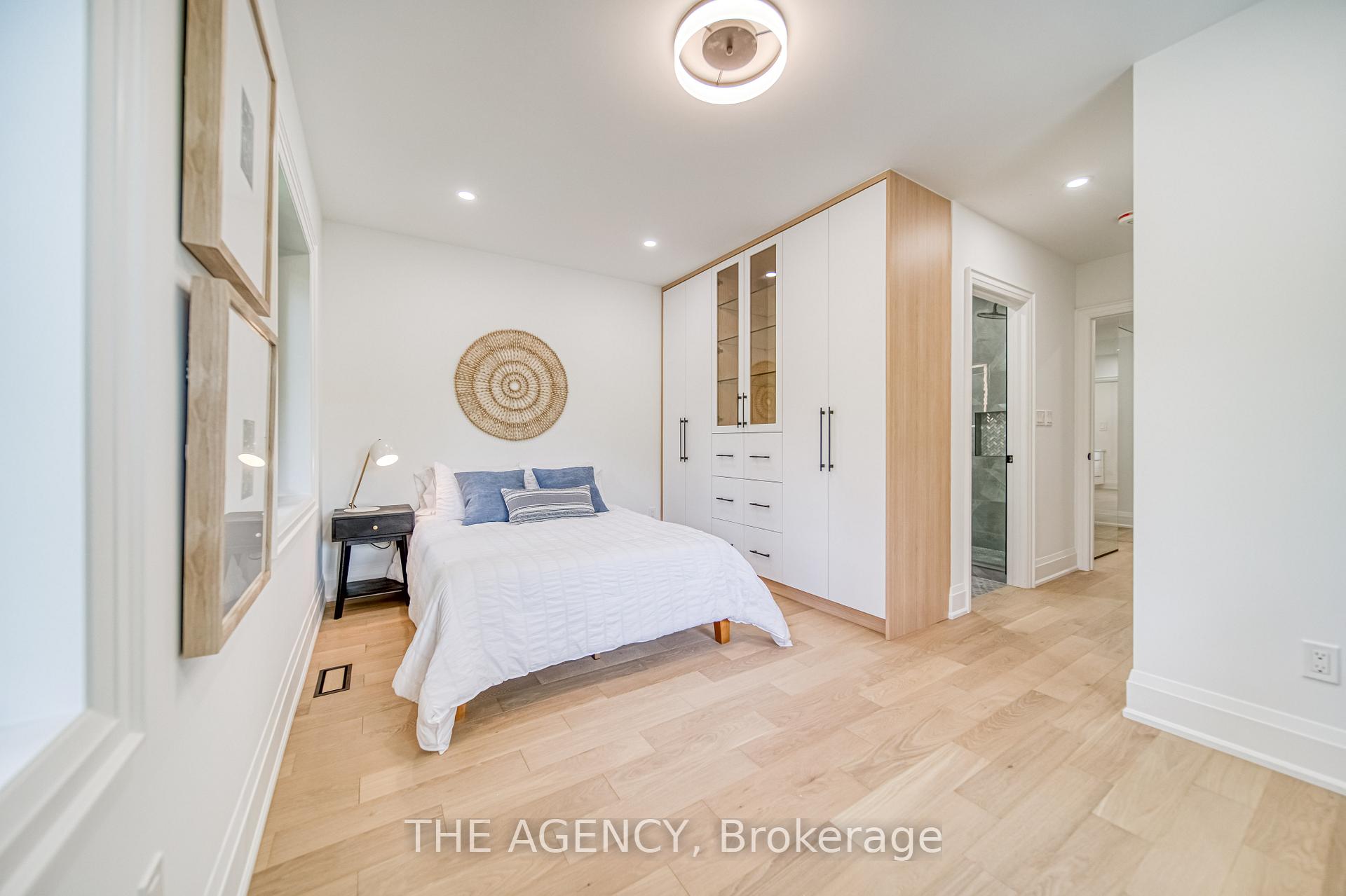 16 Duncannon Drive, Toronto