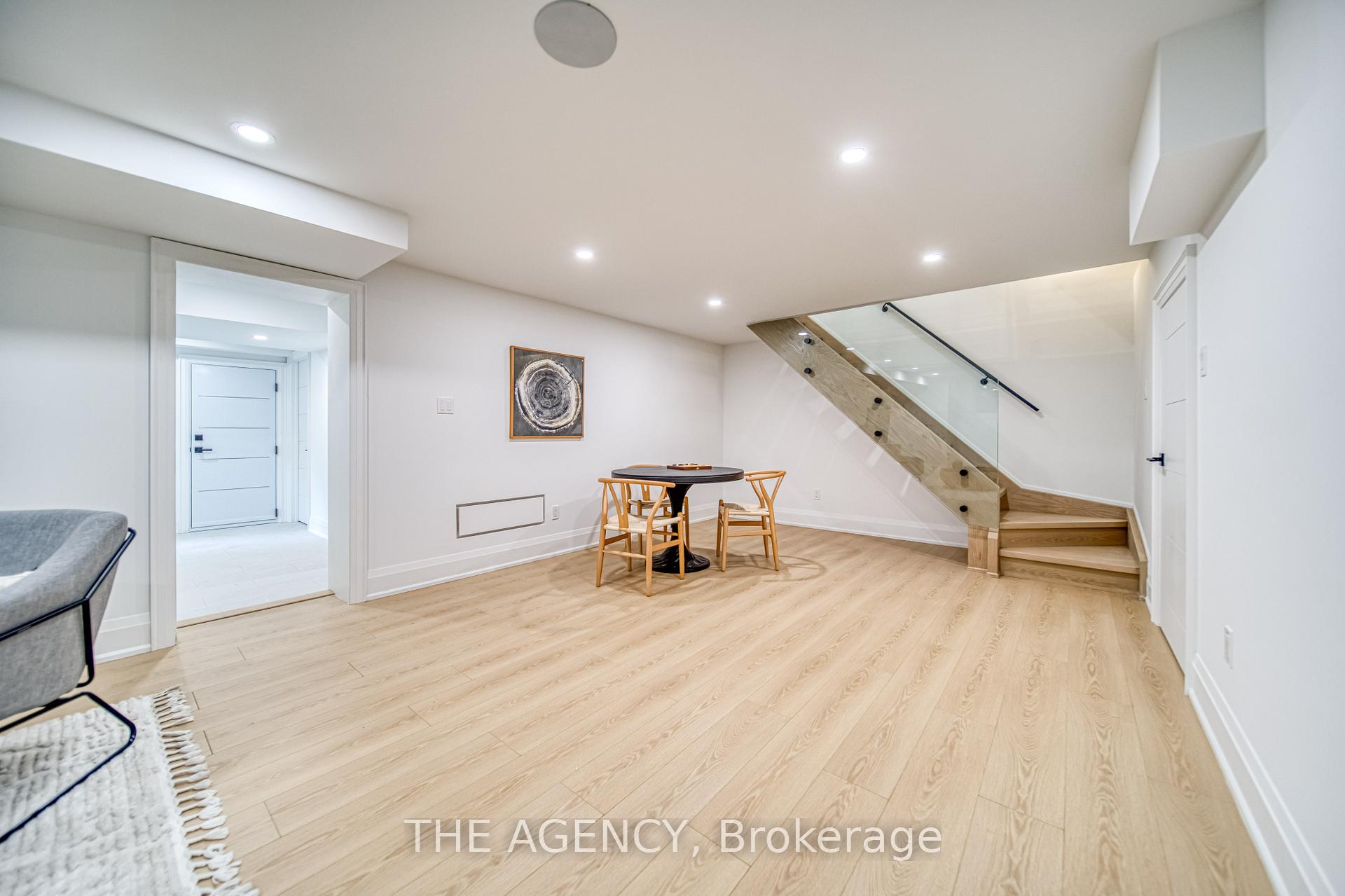 16 Duncannon Drive, Toronto