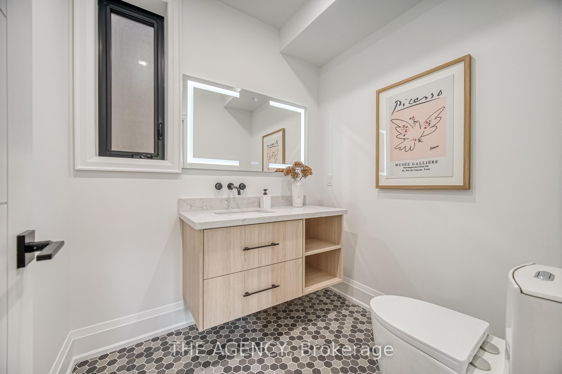16 Duncannon Drive, Toronto