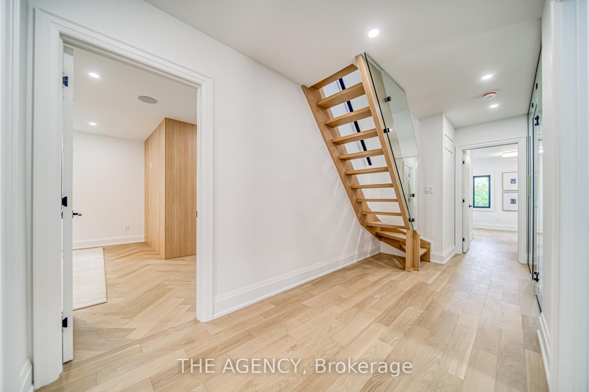 16 Duncannon Drive, Toronto