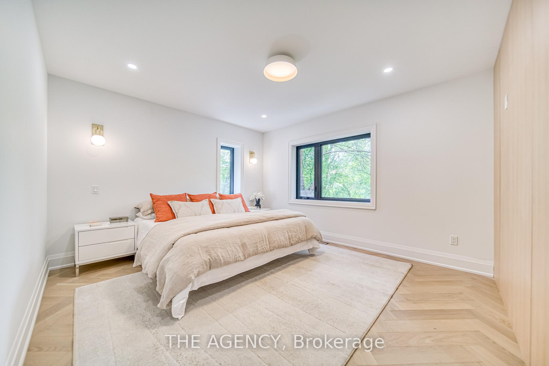 16 Duncannon Drive, Toronto