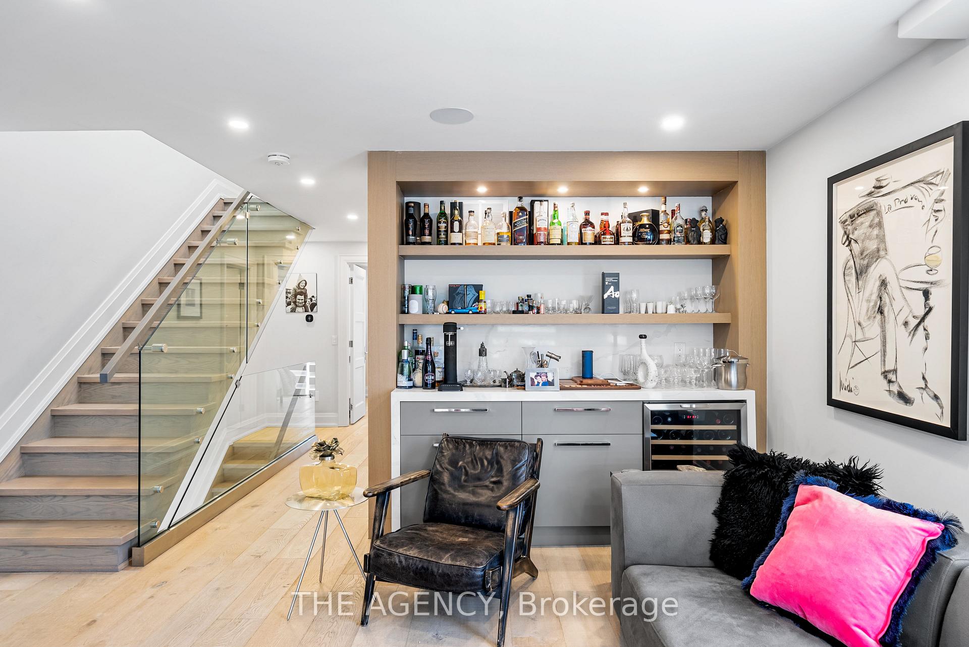 3062 Bayview Avenue, Toronto