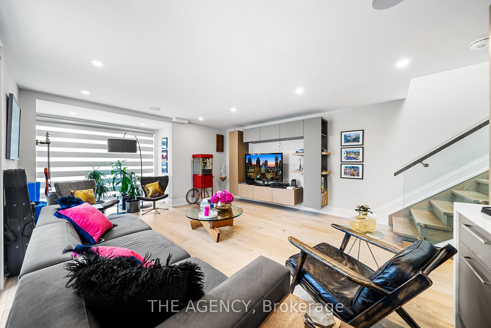 3062 Bayview Avenue, Toronto