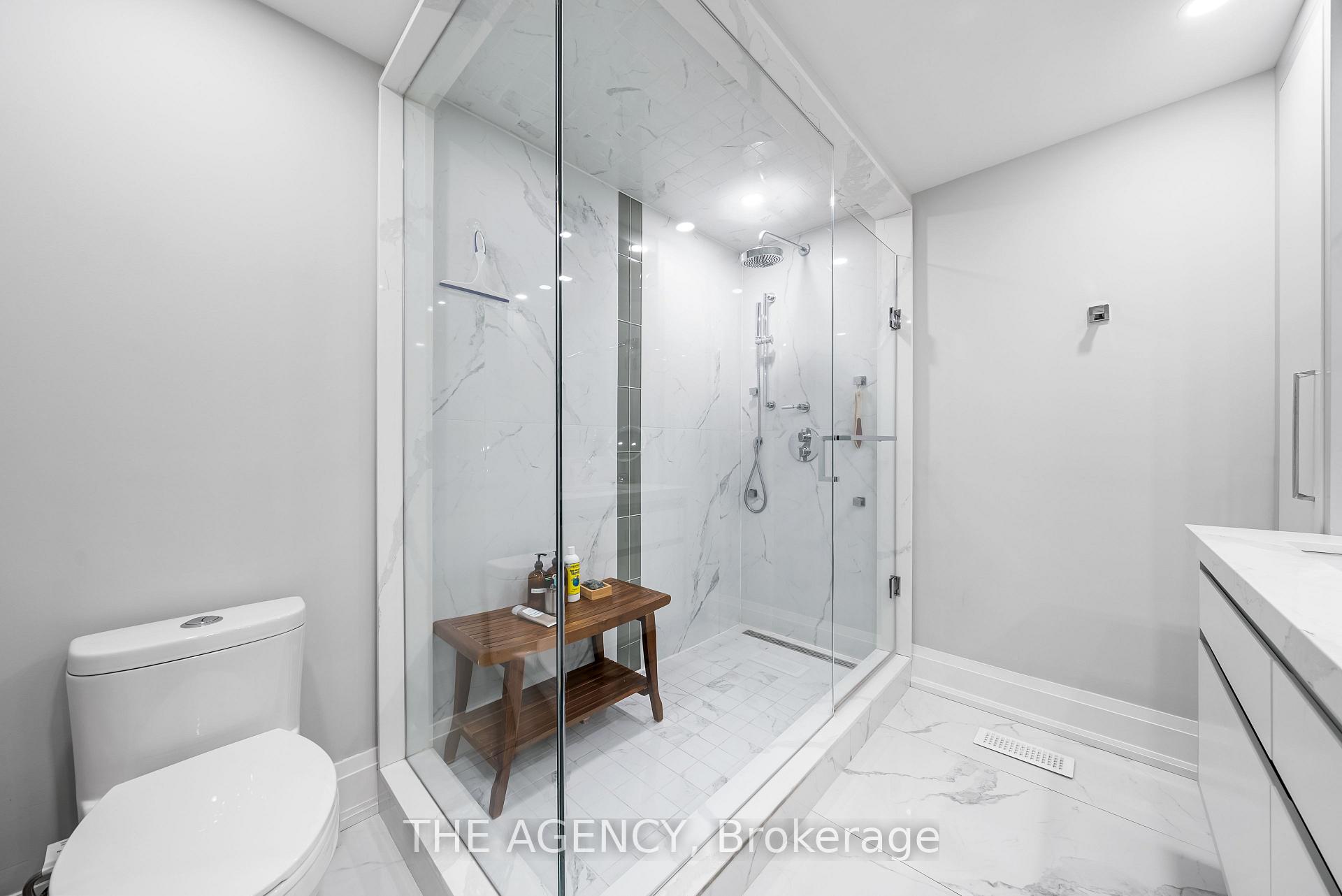 3062 Bayview Avenue, Toronto