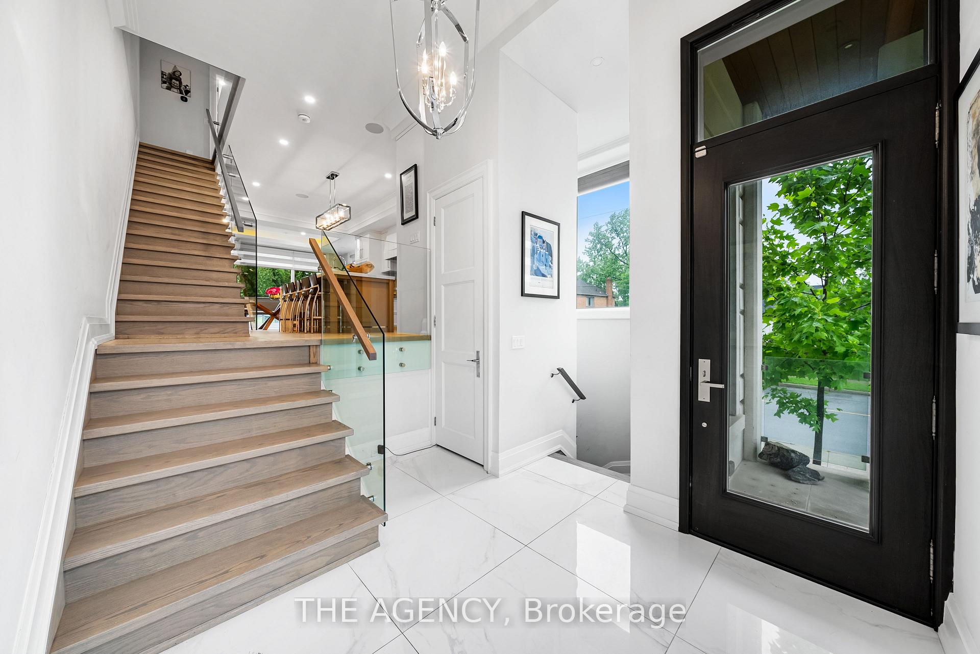 3062 Bayview Avenue, Toronto