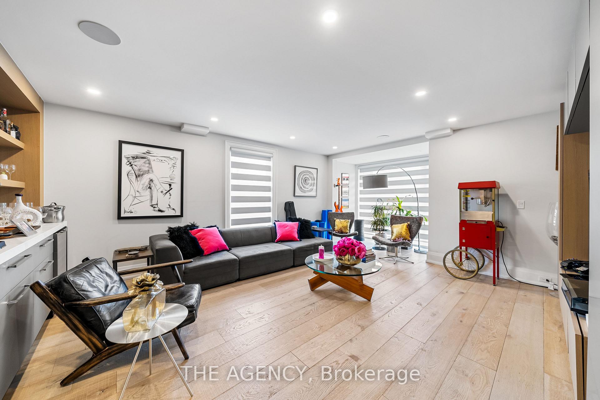 3062 Bayview Avenue, Toronto
