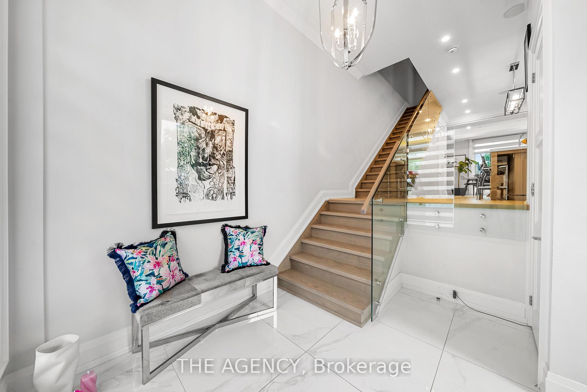 3062 Bayview Avenue, Toronto