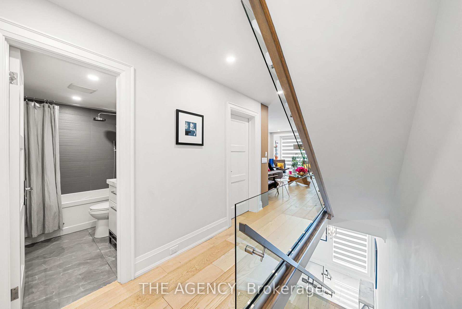 3062 Bayview Avenue, Toronto