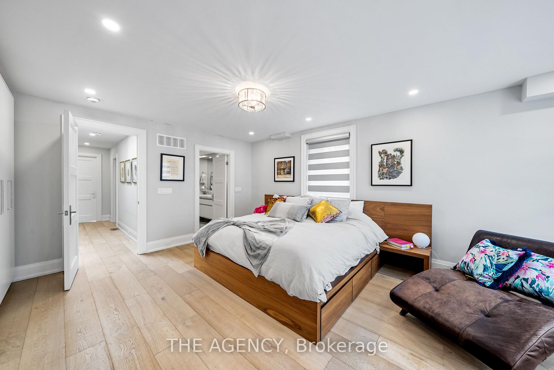 3062 Bayview Avenue, Toronto