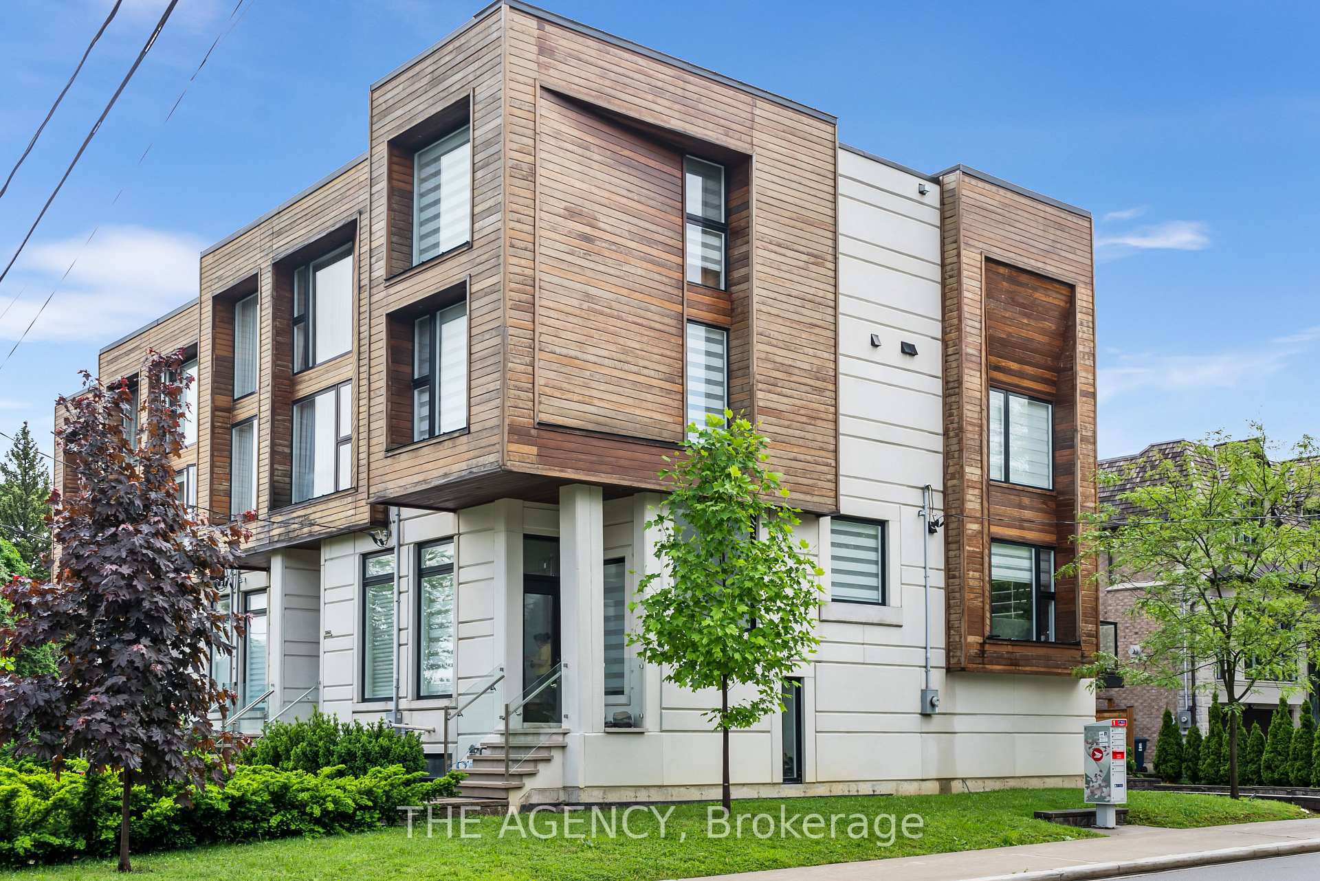 3062 Bayview Avenue, Toronto
