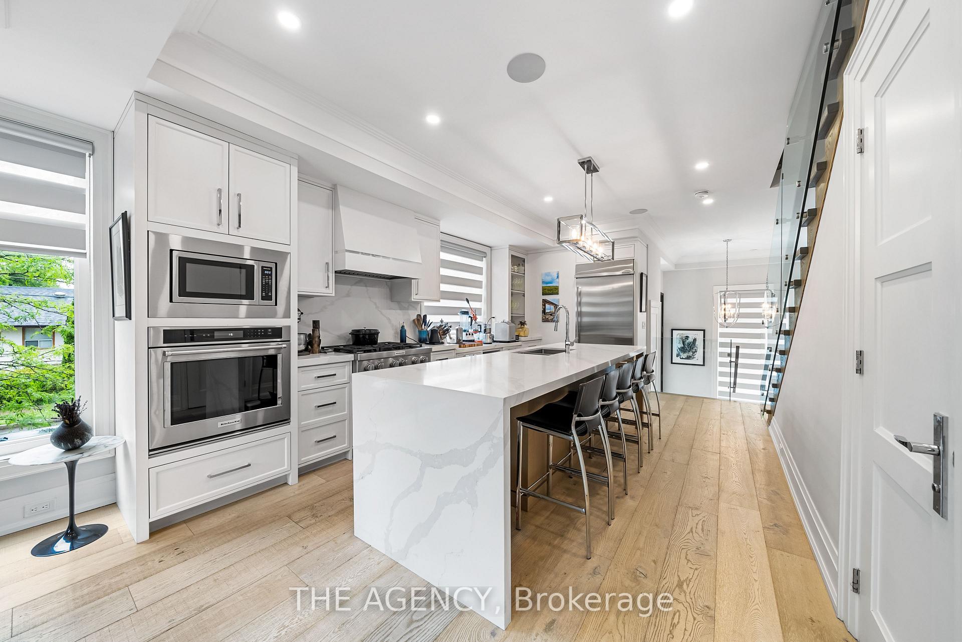 3062 Bayview Avenue, Toronto