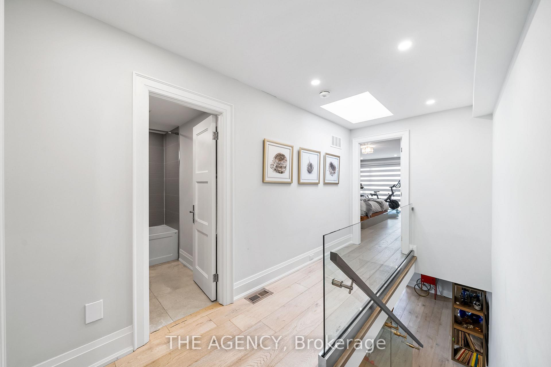 3062 Bayview Avenue, Toronto