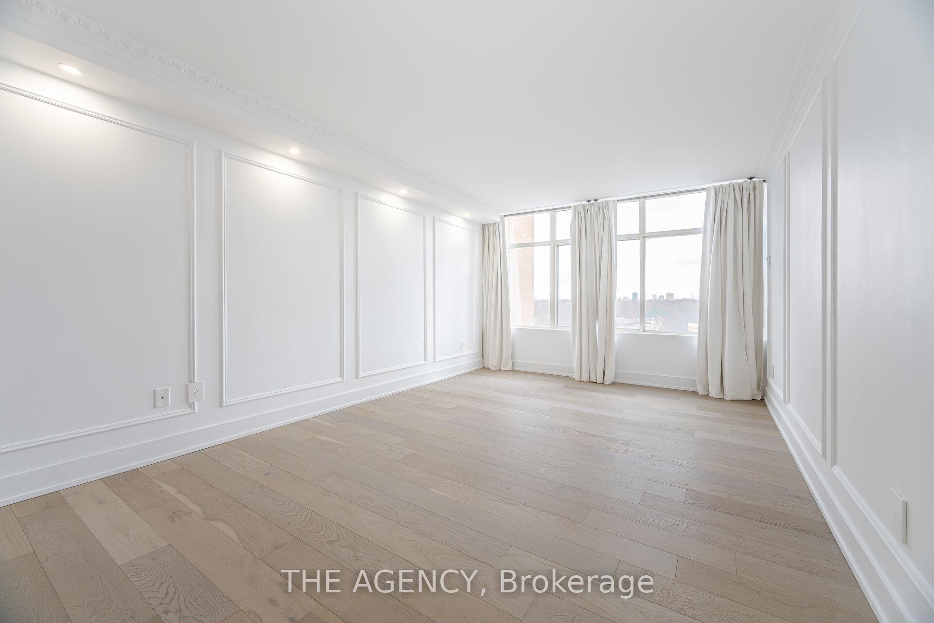 900 Yonge Street 902