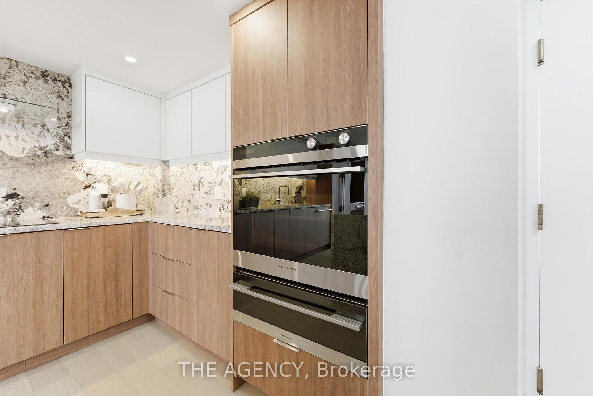 900 Yonge Street 902