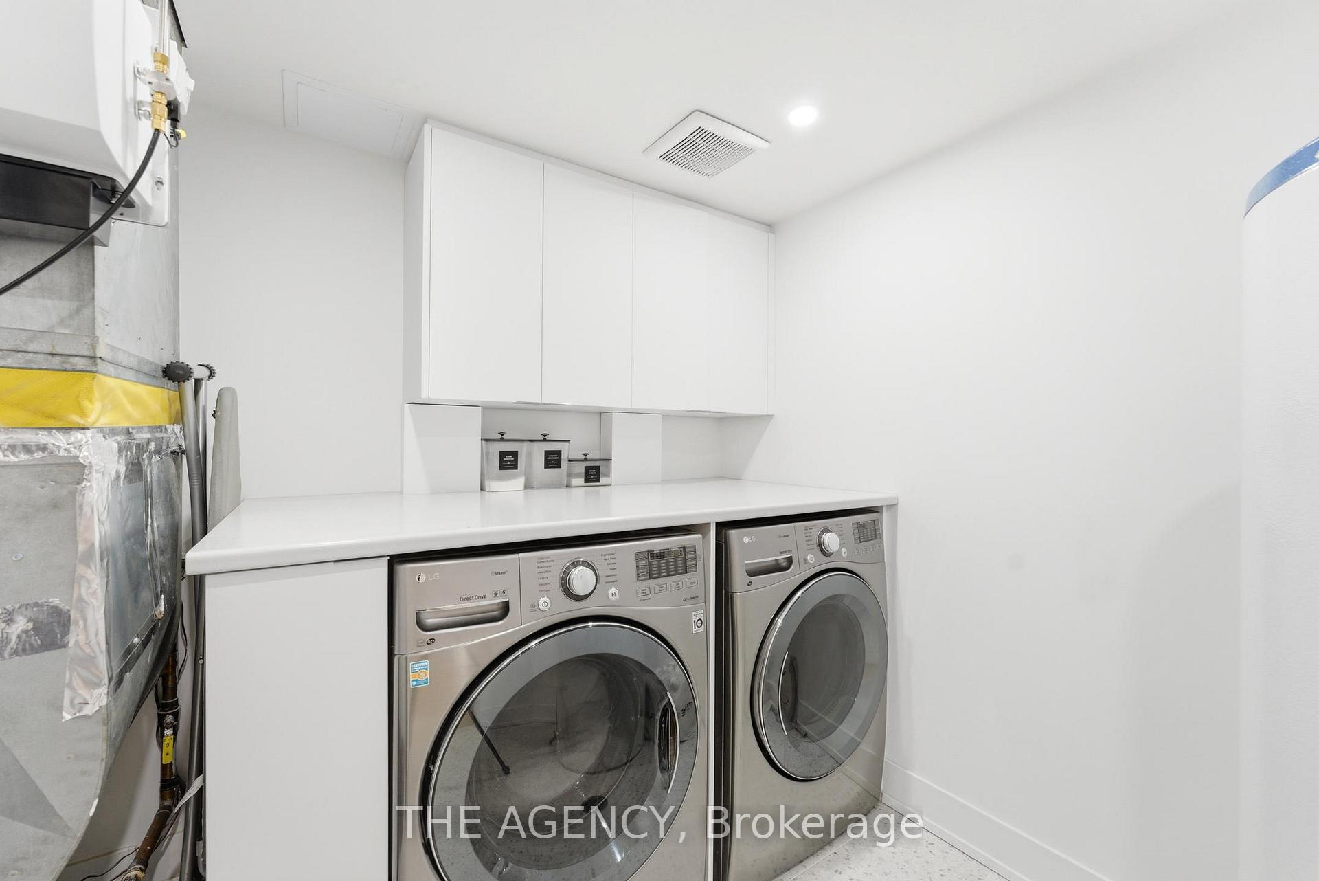 900 Yonge Street 902