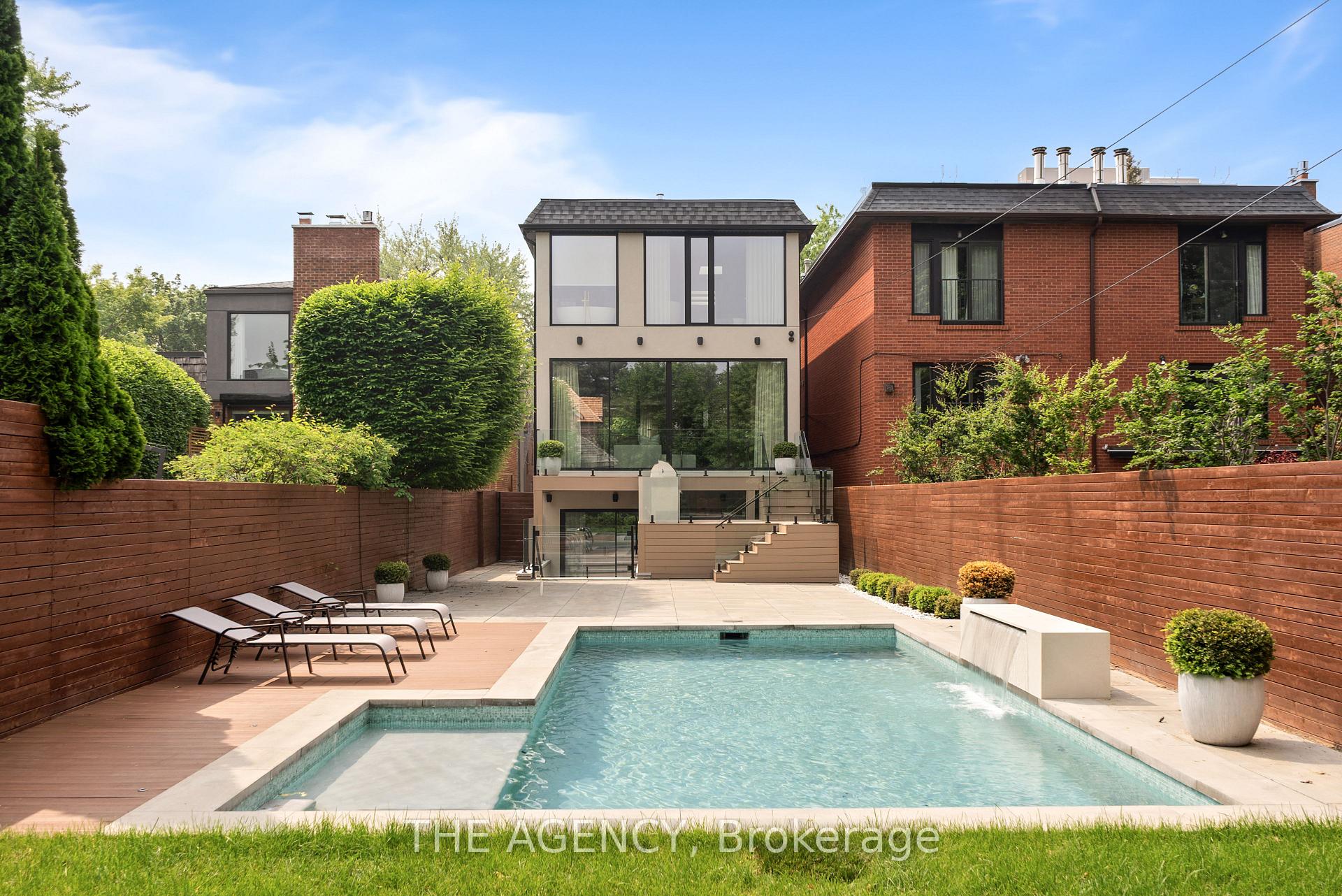 126 Sherwood Avenue, Toronto