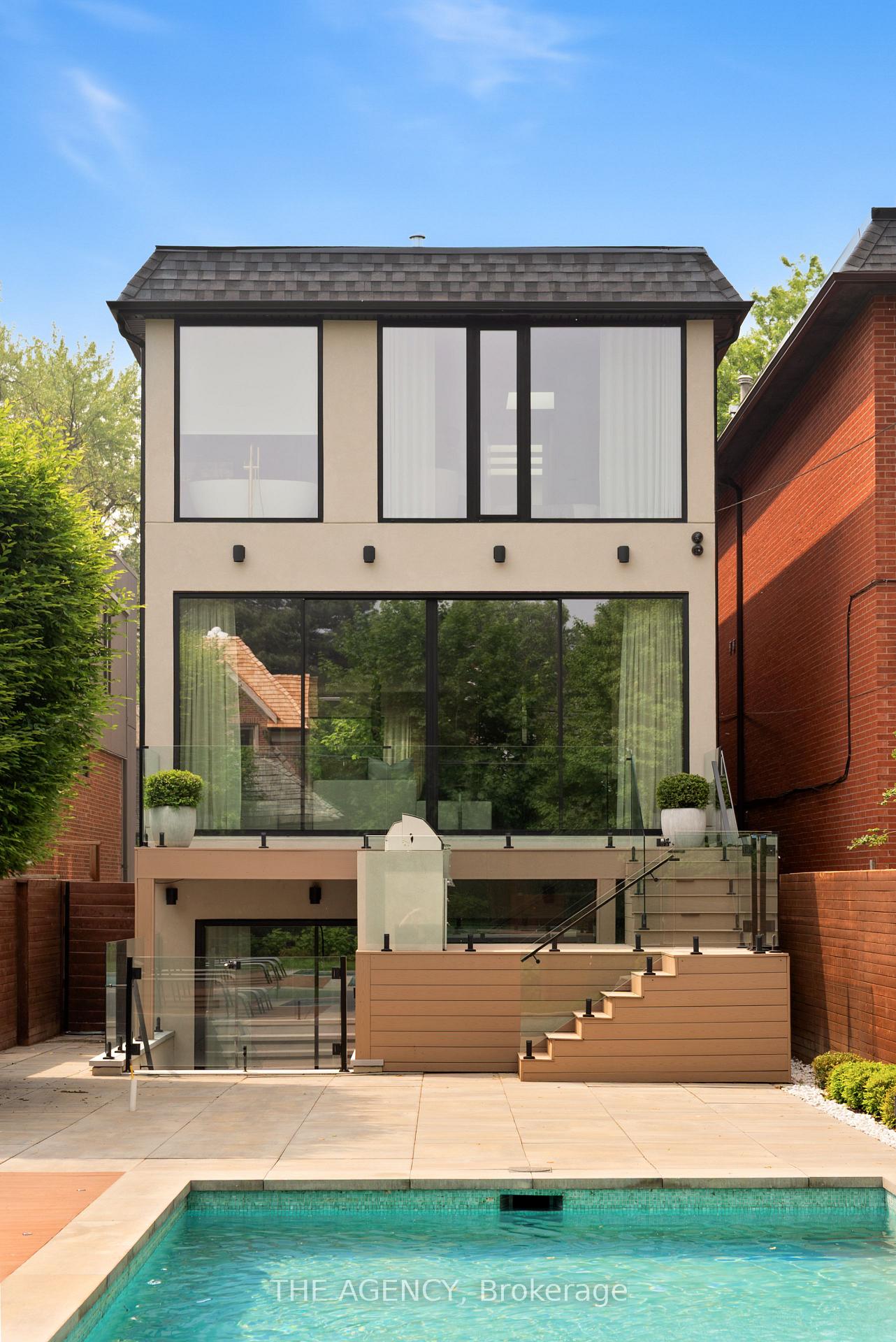 126 Sherwood Avenue, Toronto