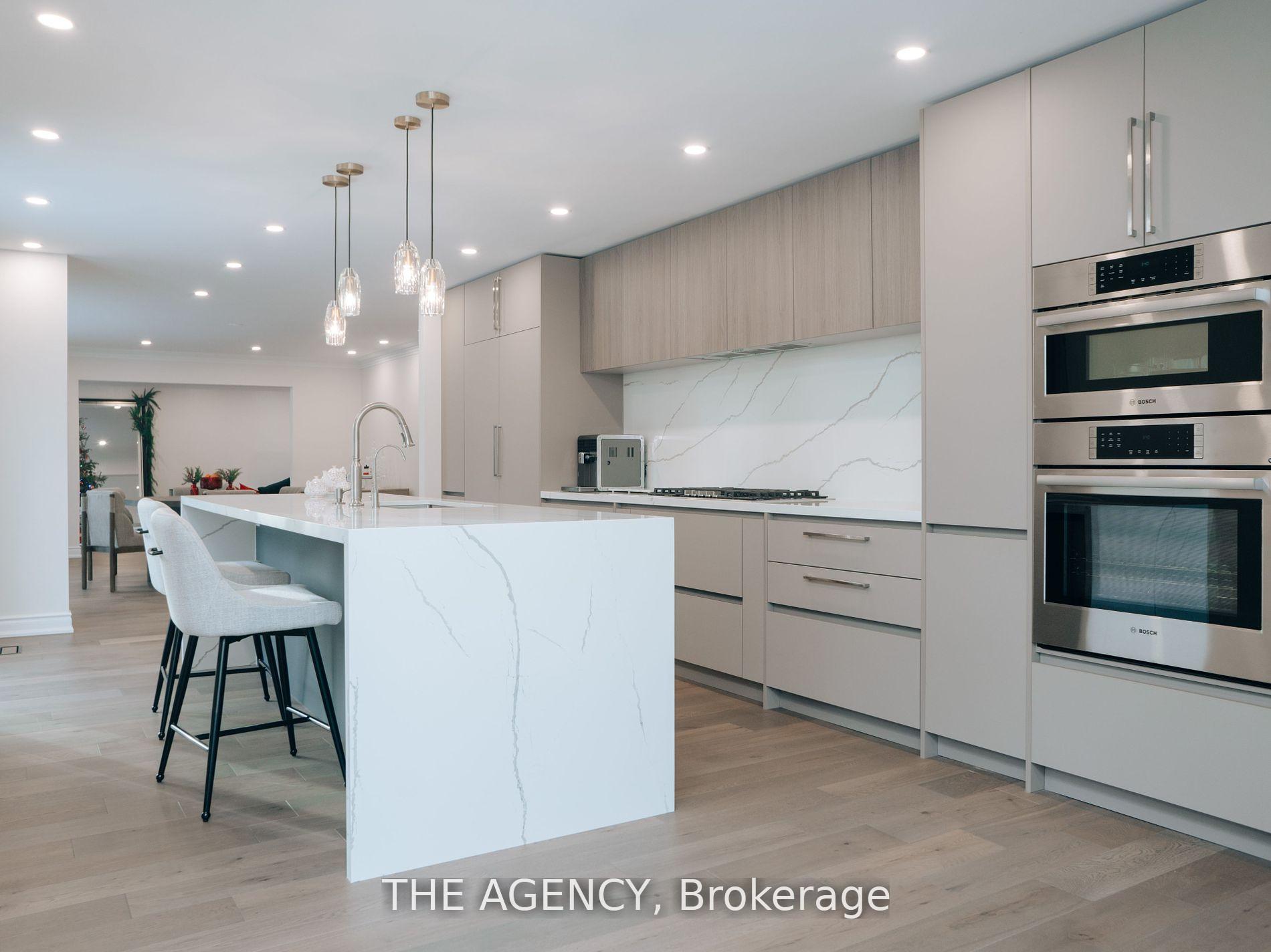 7 Shady Oaks Crescent, Toronto
