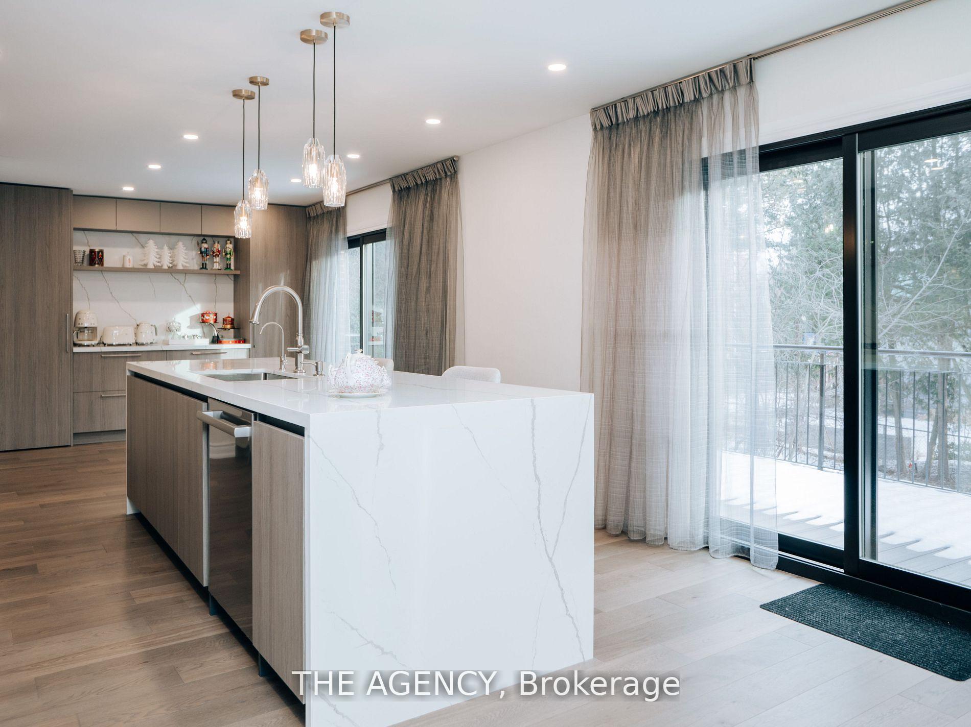 7 Shady Oaks Crescent, Toronto