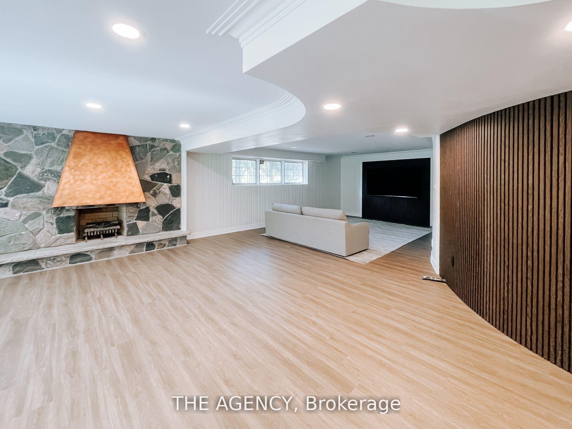 7 Shady Oaks Crescent, Toronto