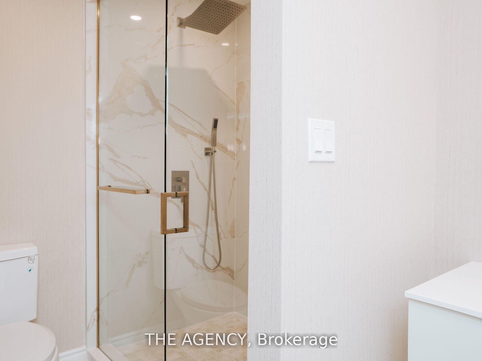 7 Shady Oaks Crescent, Toronto