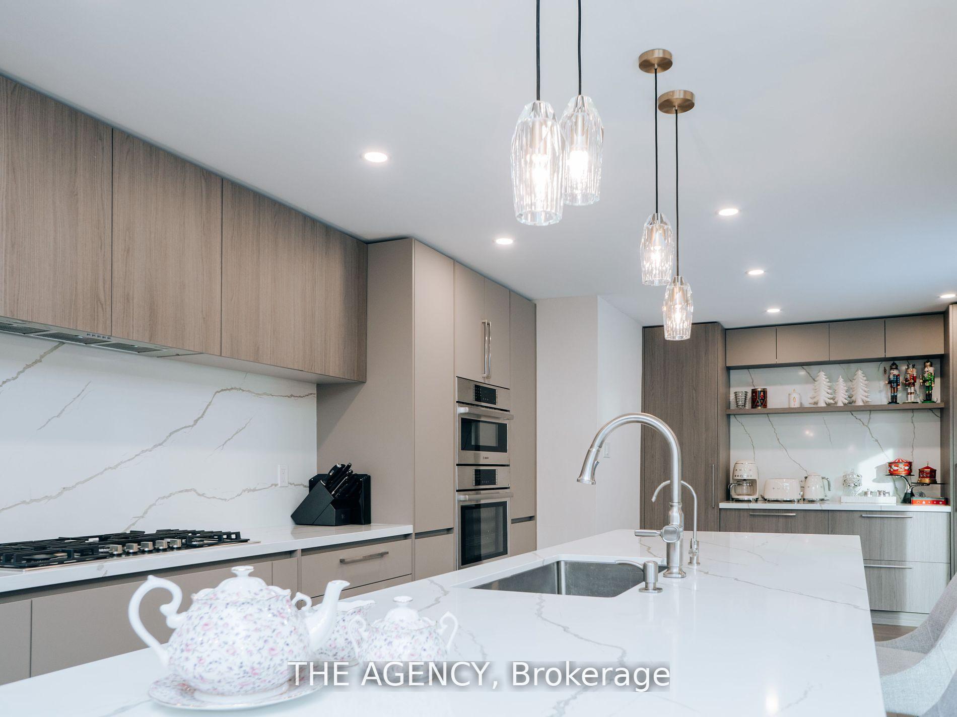7 Shady Oaks Crescent, Toronto