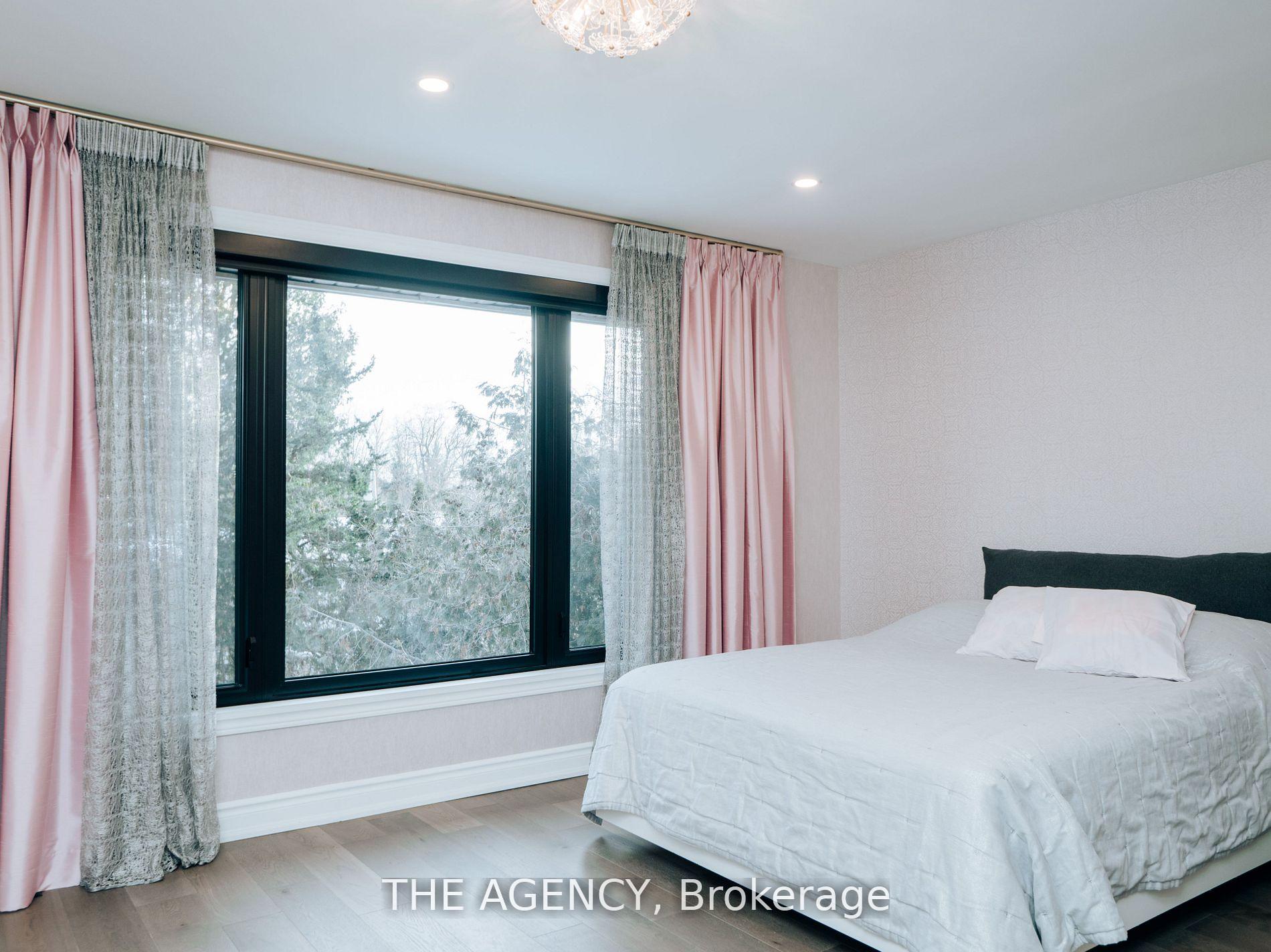 7 Shady Oaks Crescent, Toronto